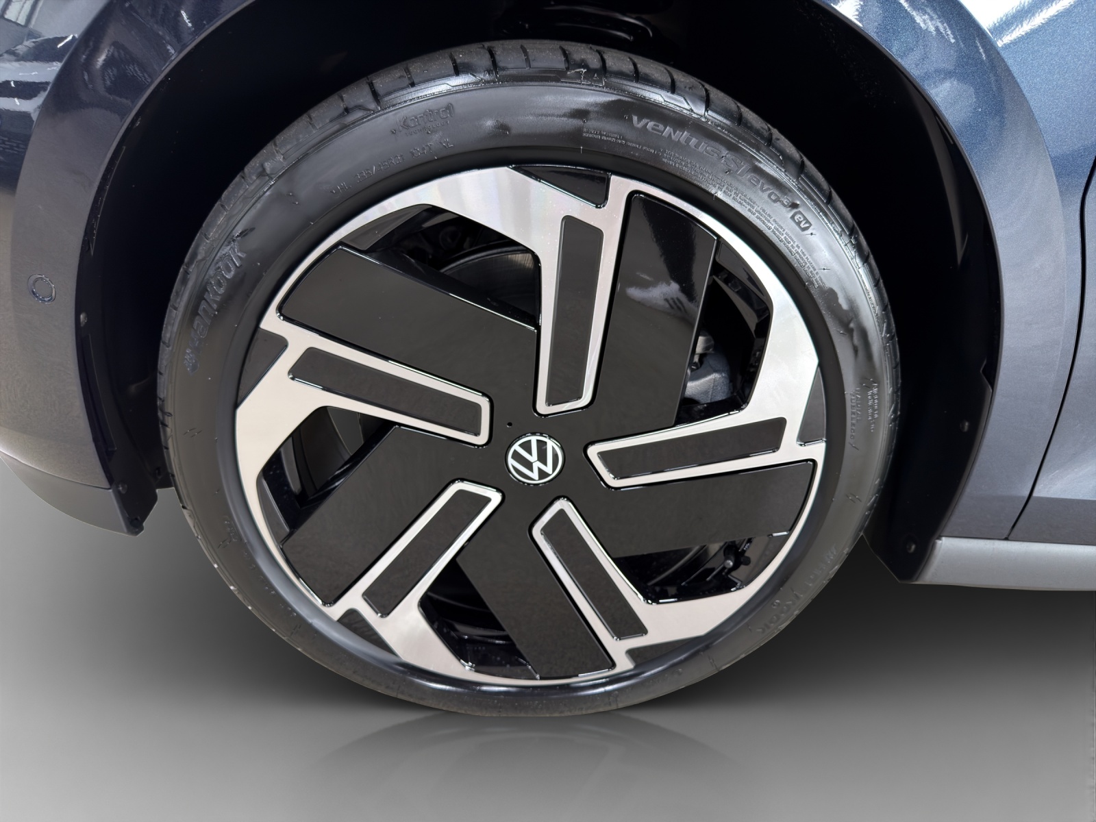 VW ID.Buzz NWB GTX 4 Motion-image-14