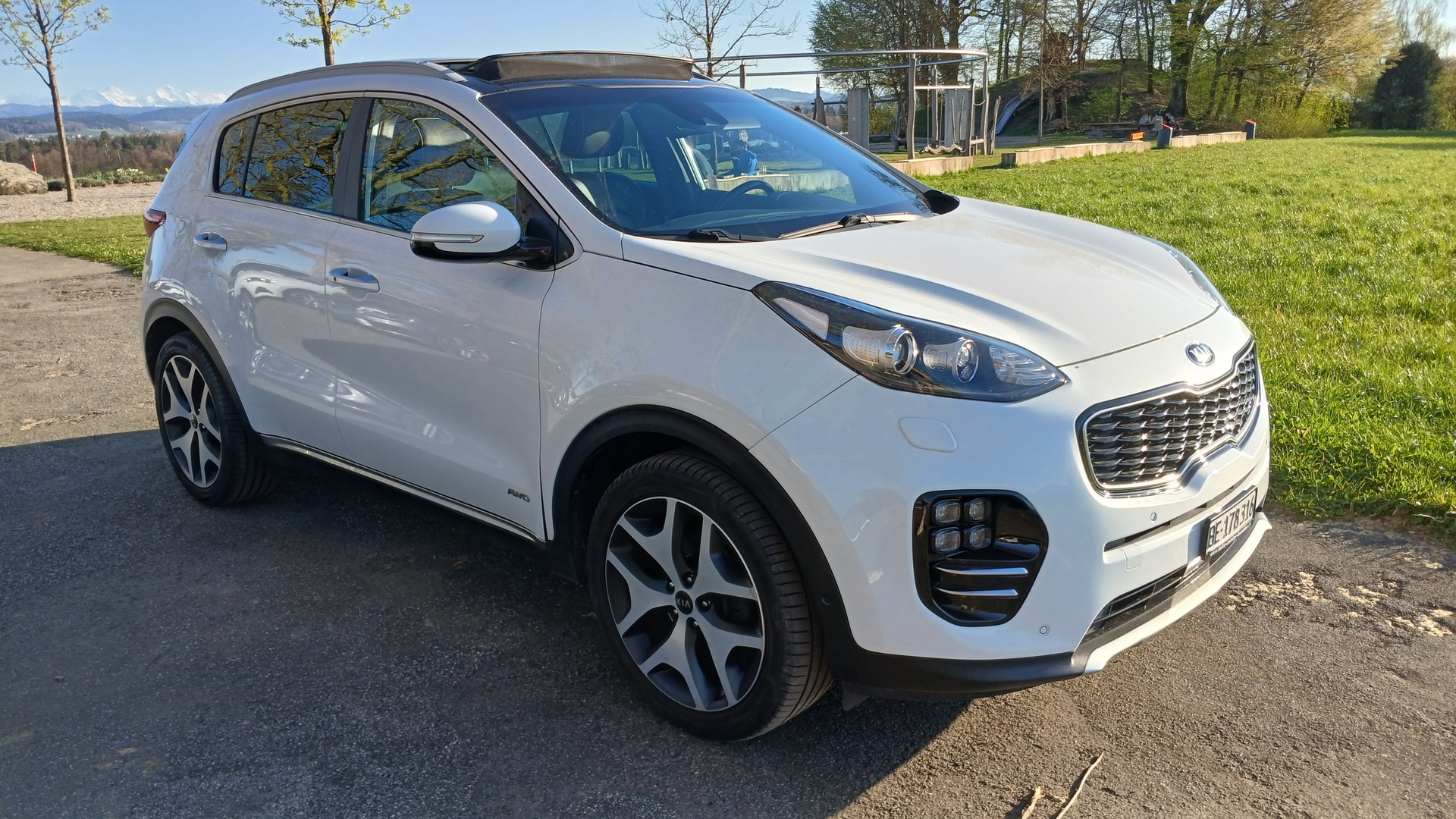 KIA Sportage 2.0CRDi Style GT Line 4WD Automat-image-8