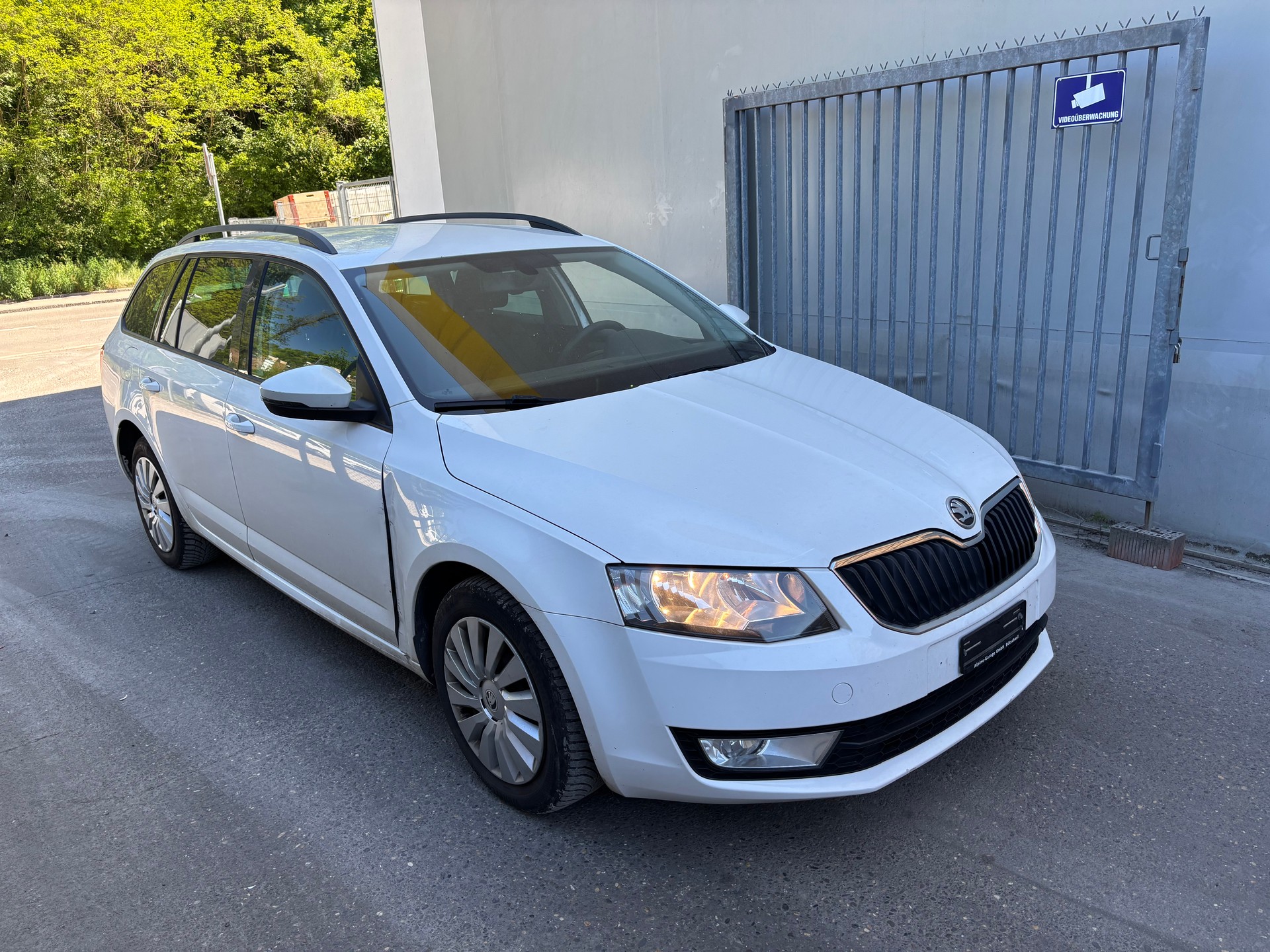 SKODA Octavia Combi 1.8 TSI Ambition 4x4 DSG-image-1