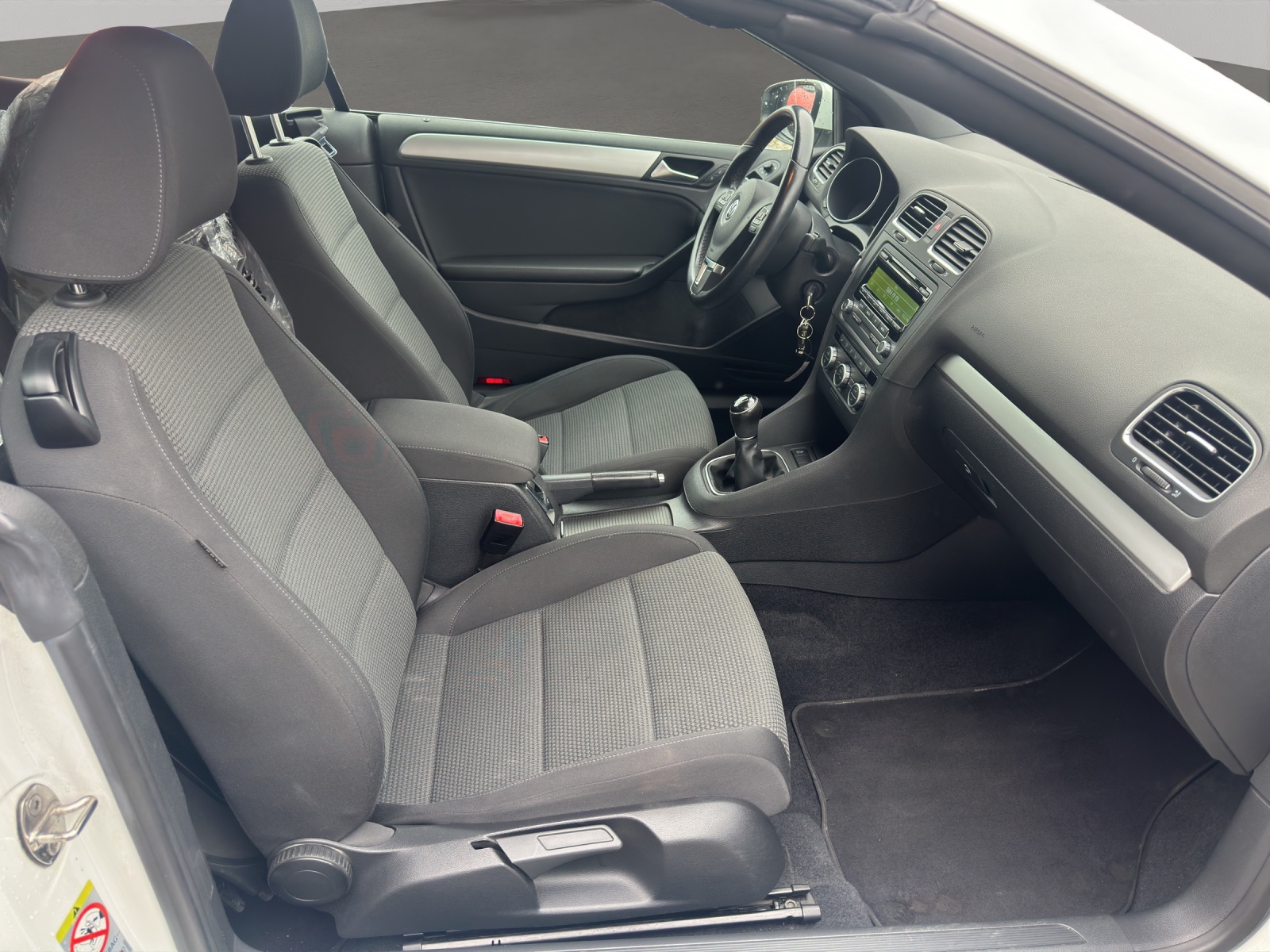 VW Golf Cabrio 1.2 TSI BlueMotion Technology Design-image-10