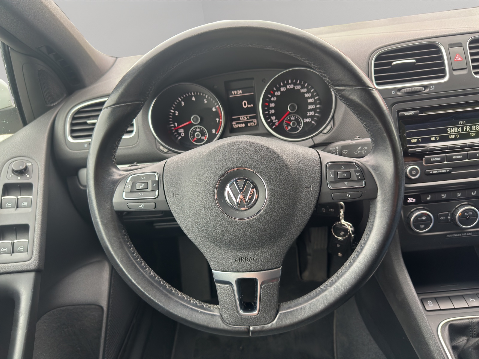 VW Golf Cabrio 1.2 TSI BlueMotion Technology Design-image-16