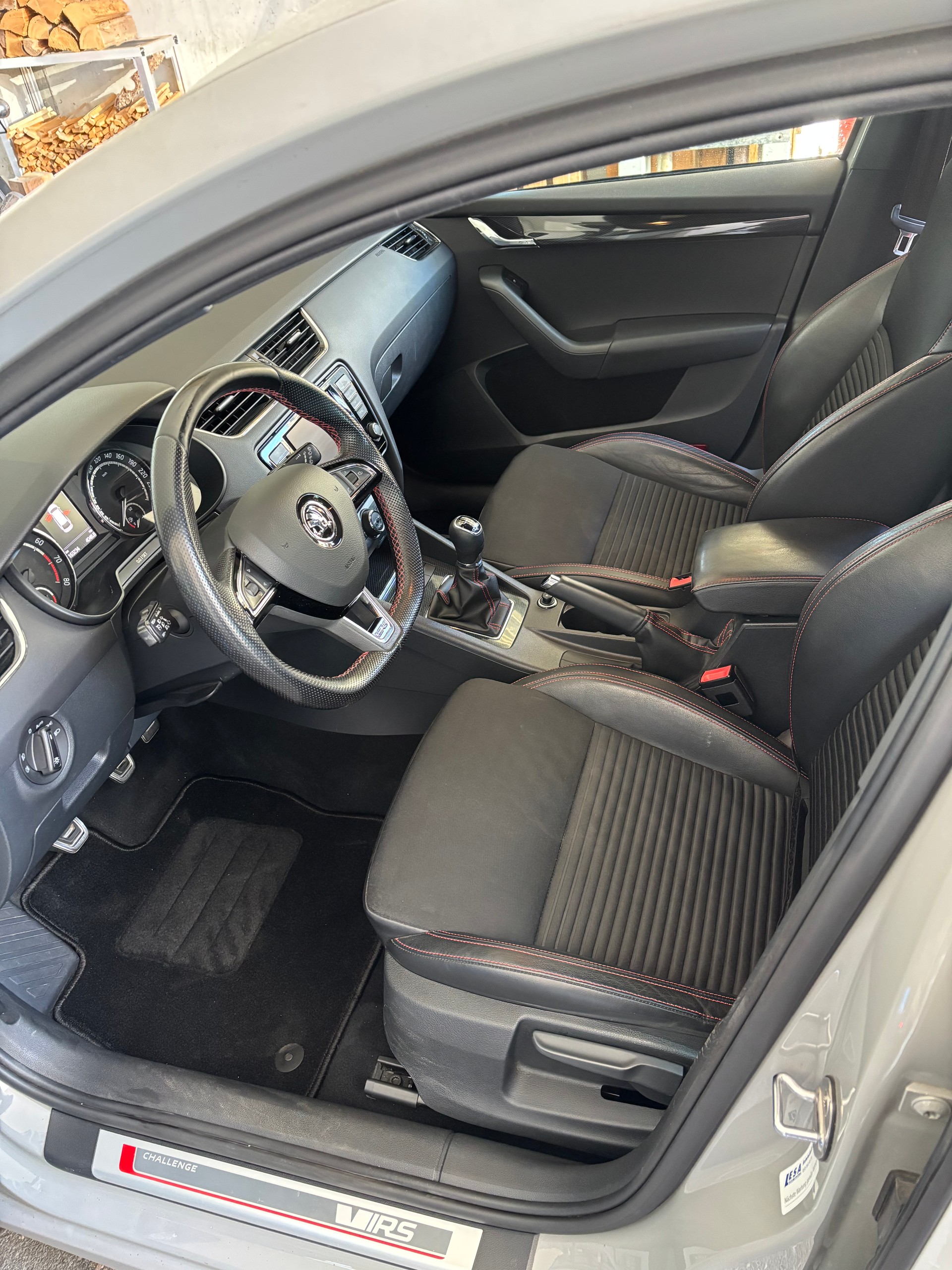 SKODA 2.0 TSI RS-image-6