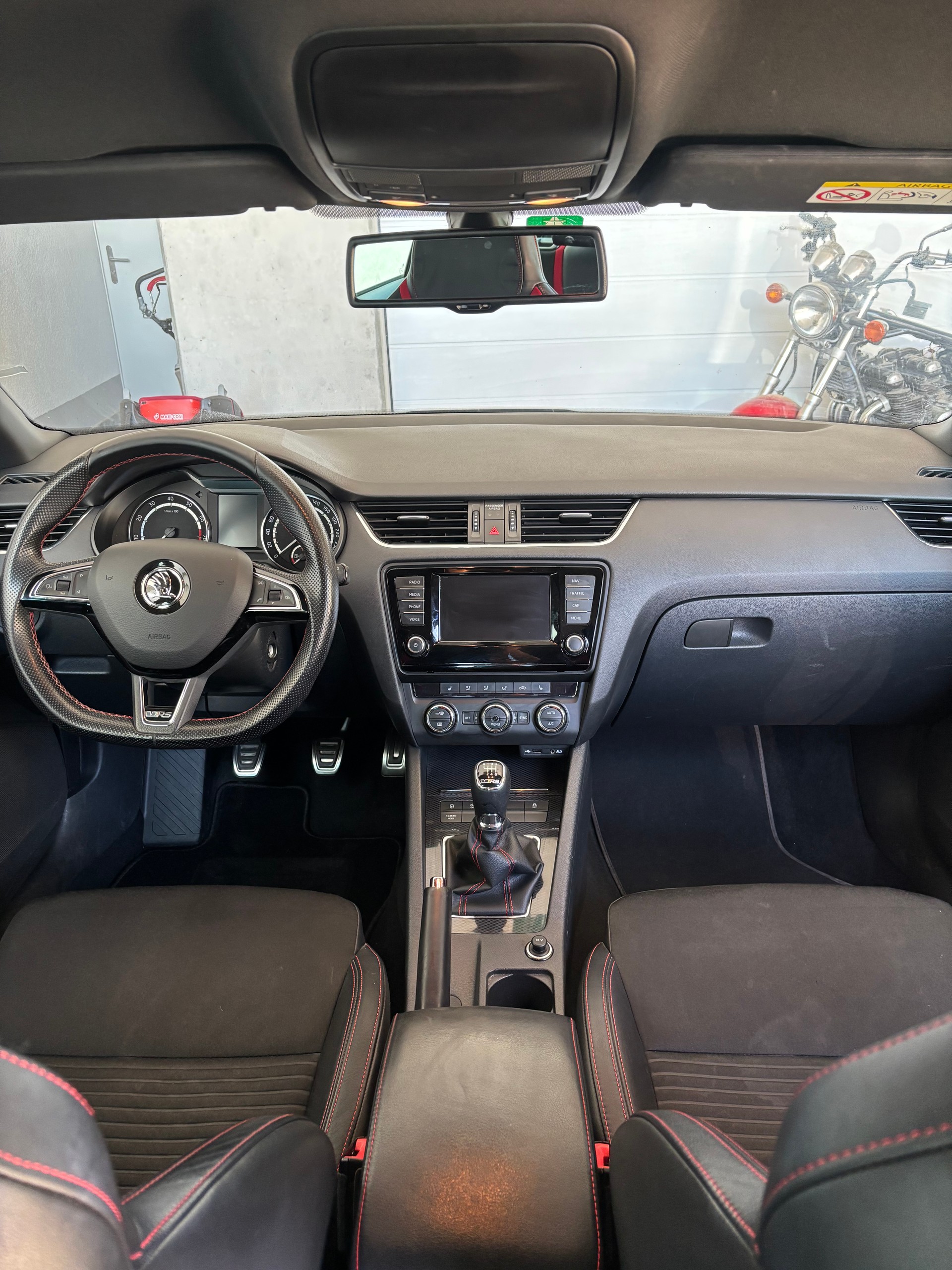 SKODA 2.0 TSI RS-image-7