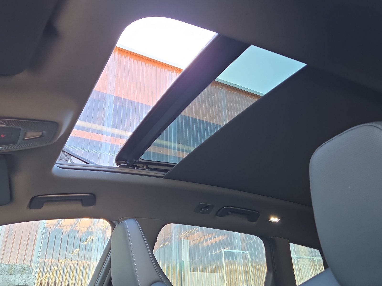 AUDI Q6 e-tron quattro-image-10