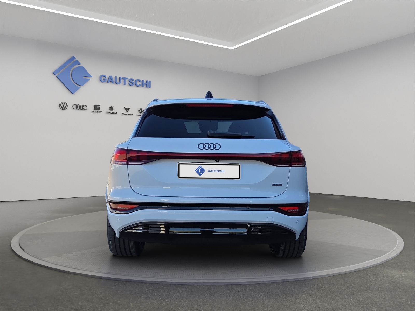 AUDI Q6 e-tron quattro-image-3