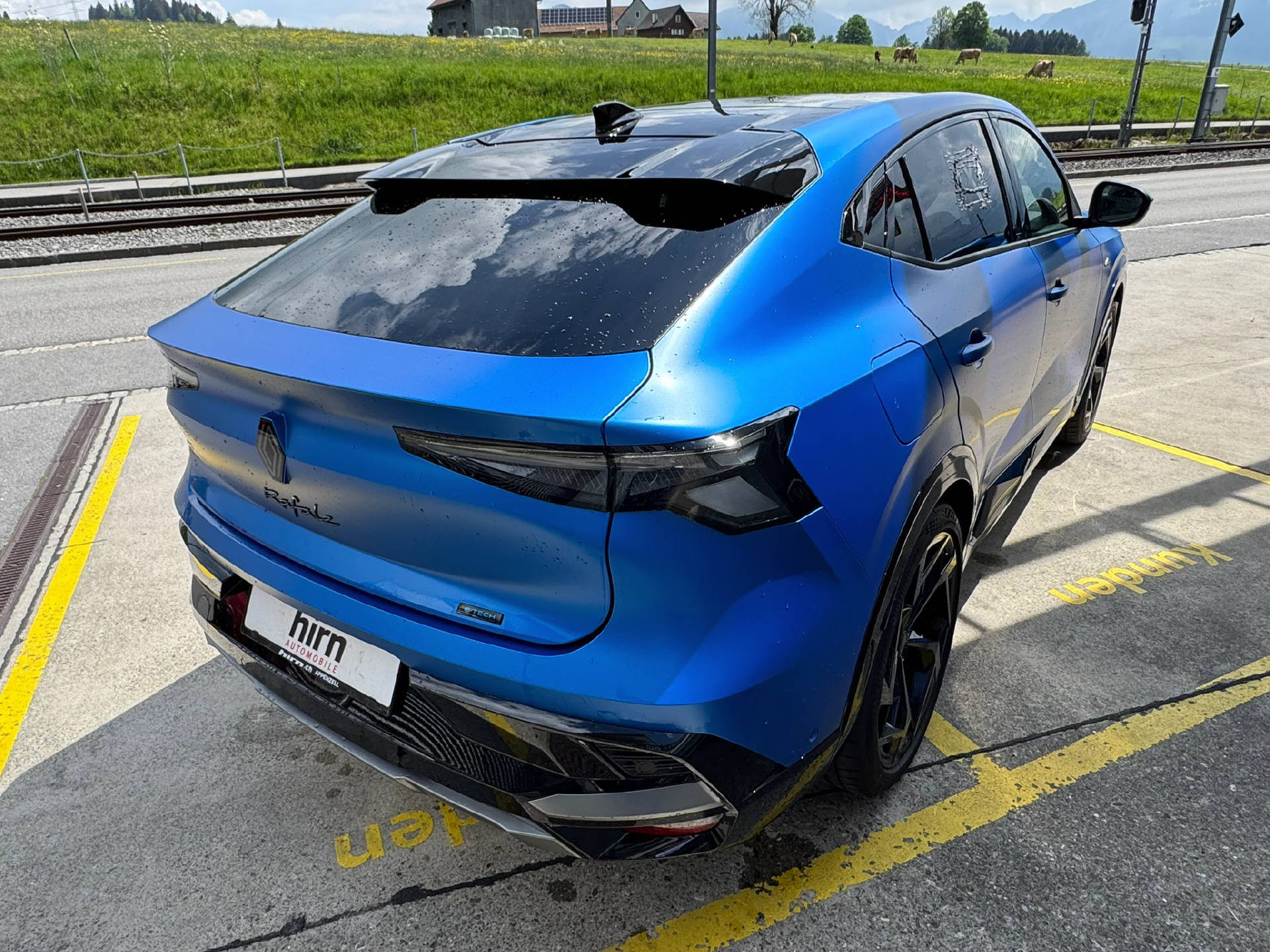 RENAULT Rafale 1.2 E-Tech Plug-in Atelier Alpine-image-2