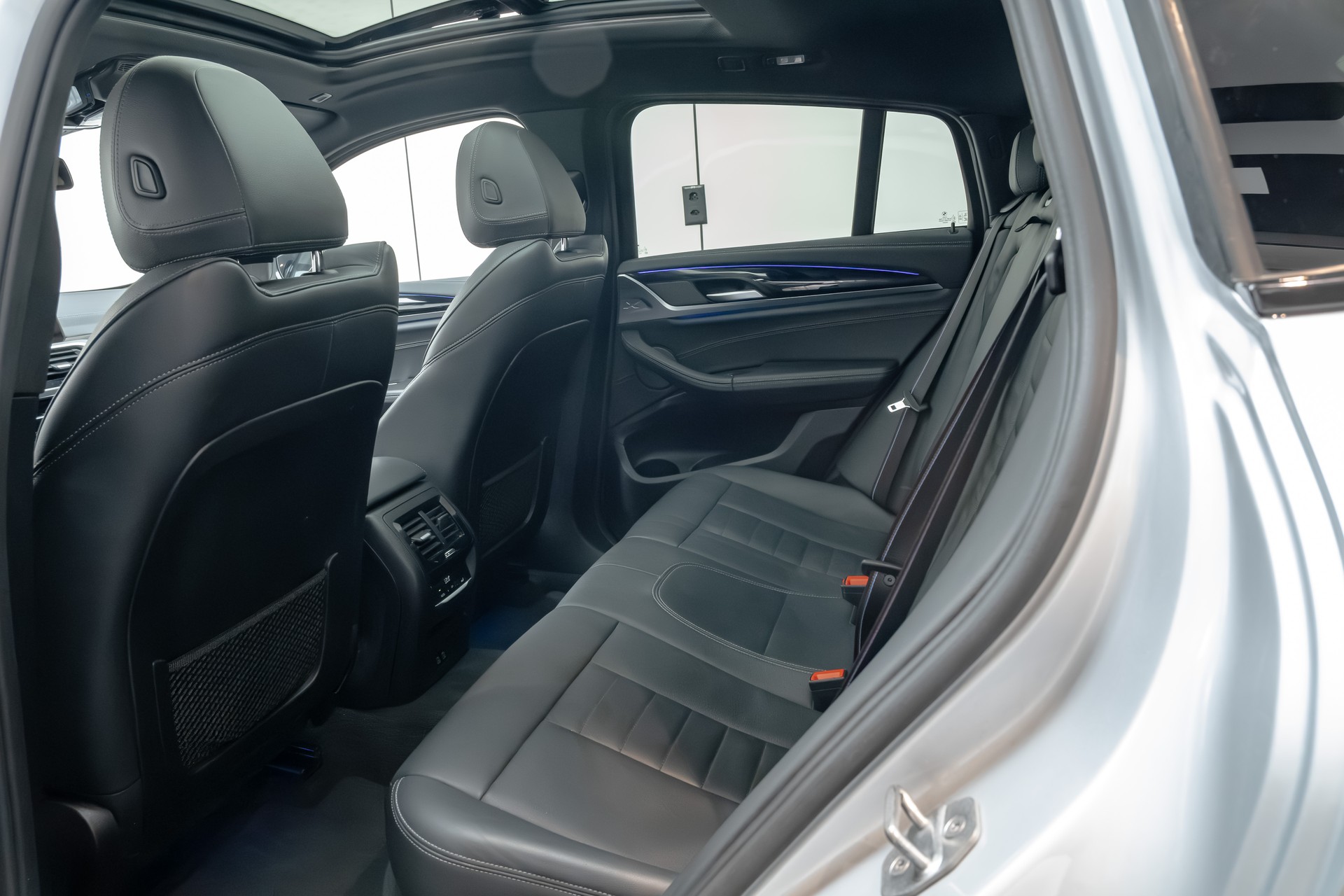 BMW X4 M40i Steptronic-image-15