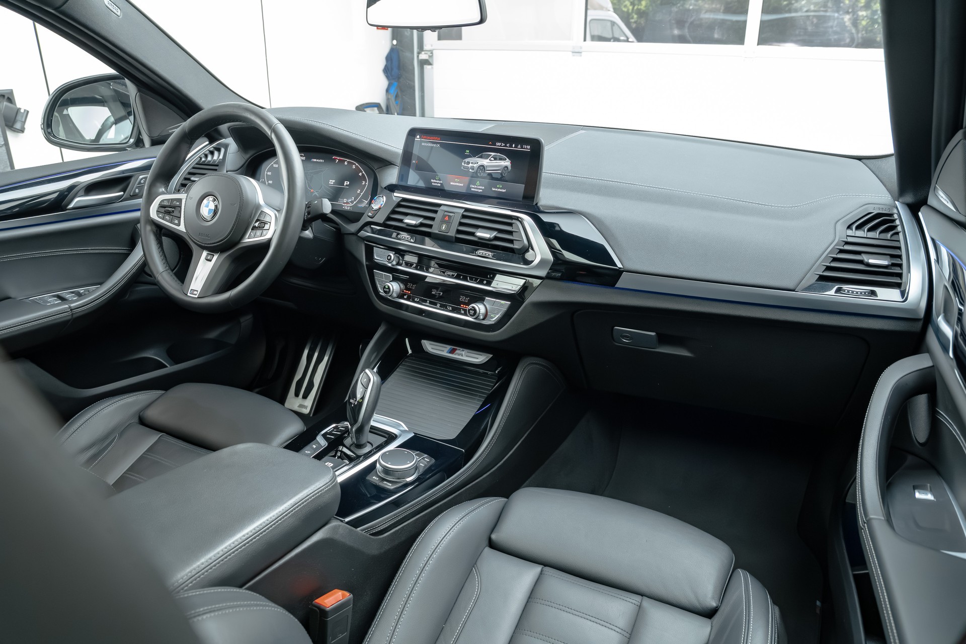 BMW X4 M40i Steptronic-image-7