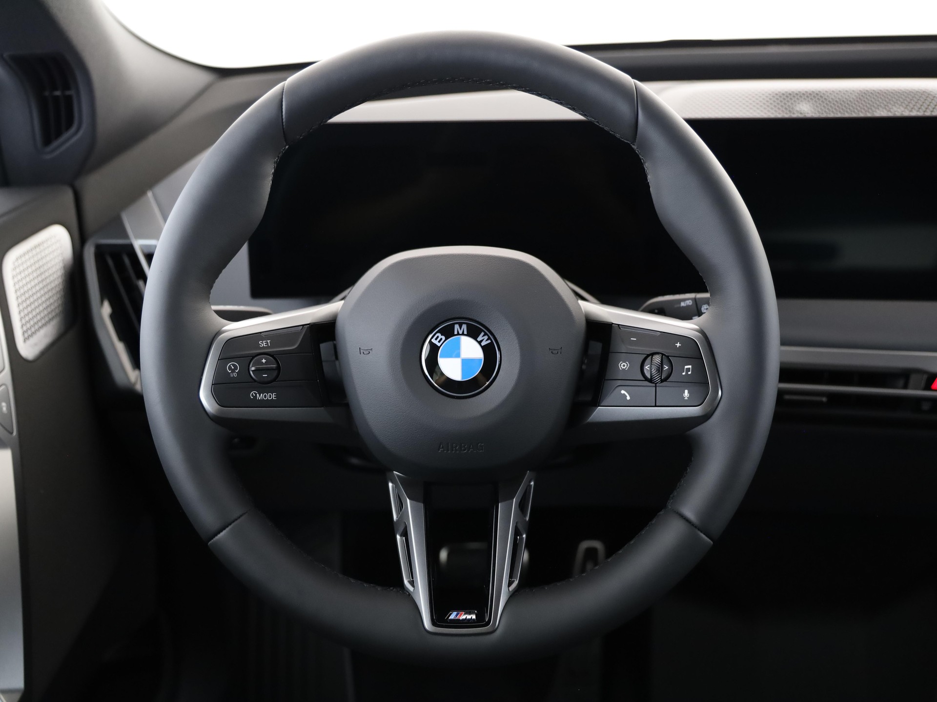 BMW iX xDrive60-image-20