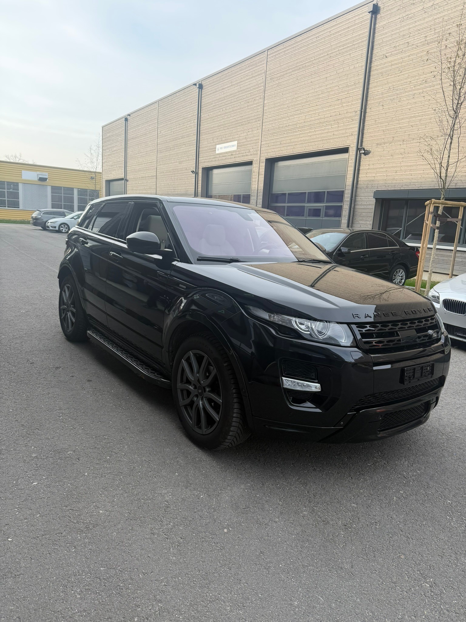 LAND ROVER Range Rover Evoque 2.0 Si4 Autobiography AT9-image-3