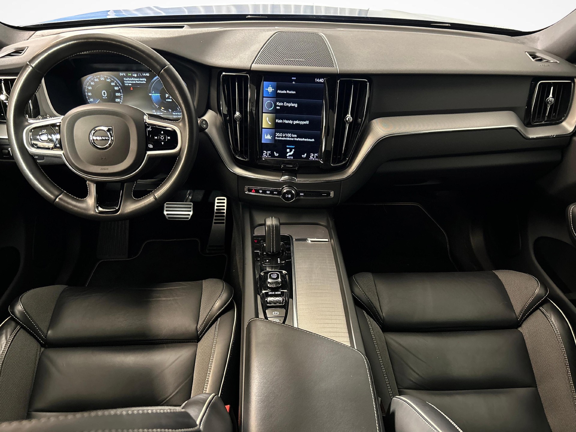 VOLVO XC60 2.0 T8 TE R-Design eAWD-image-7