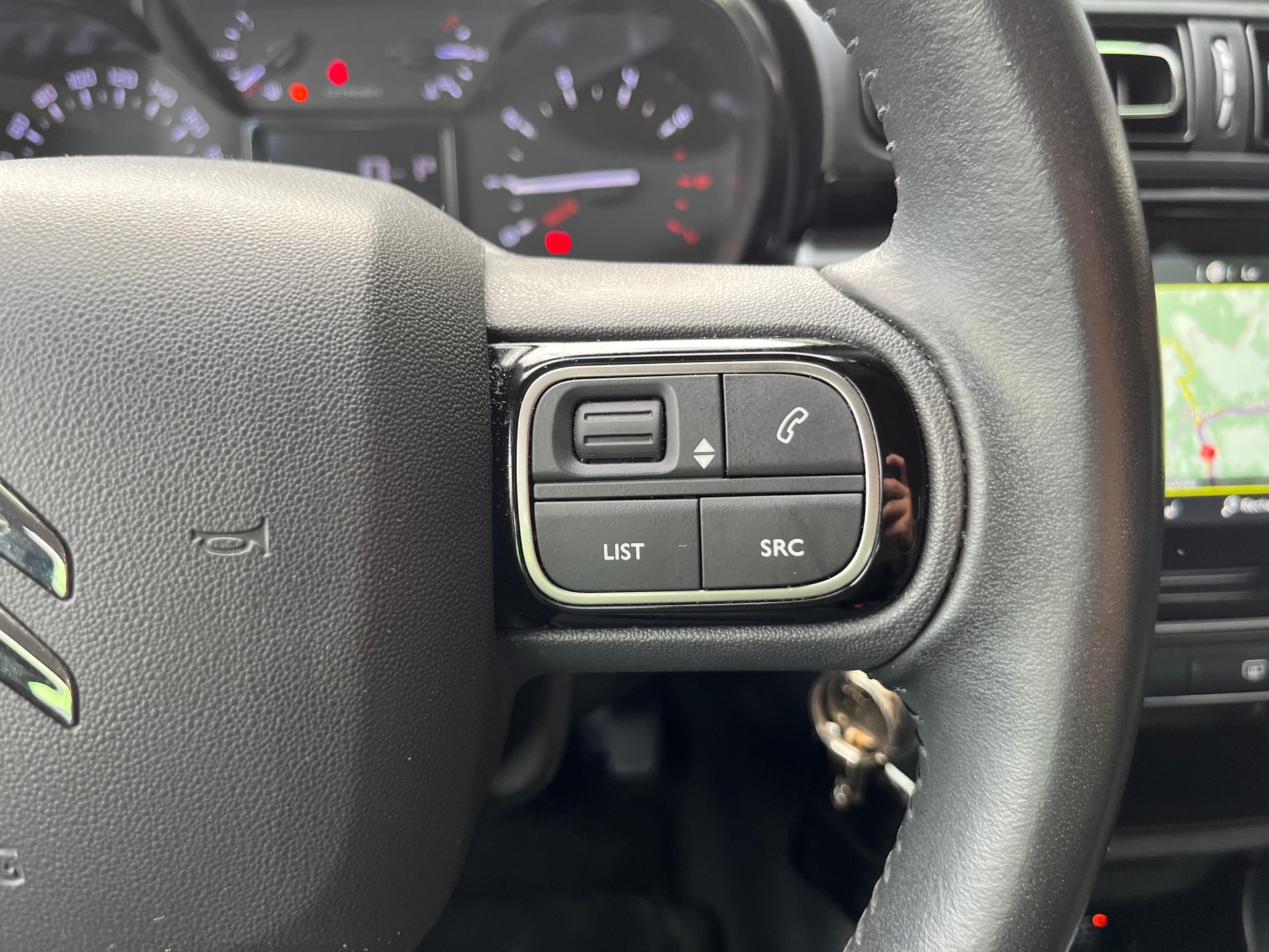 CITROEN C3 1.2i PureTech Swiss Edition EAT6-image-17