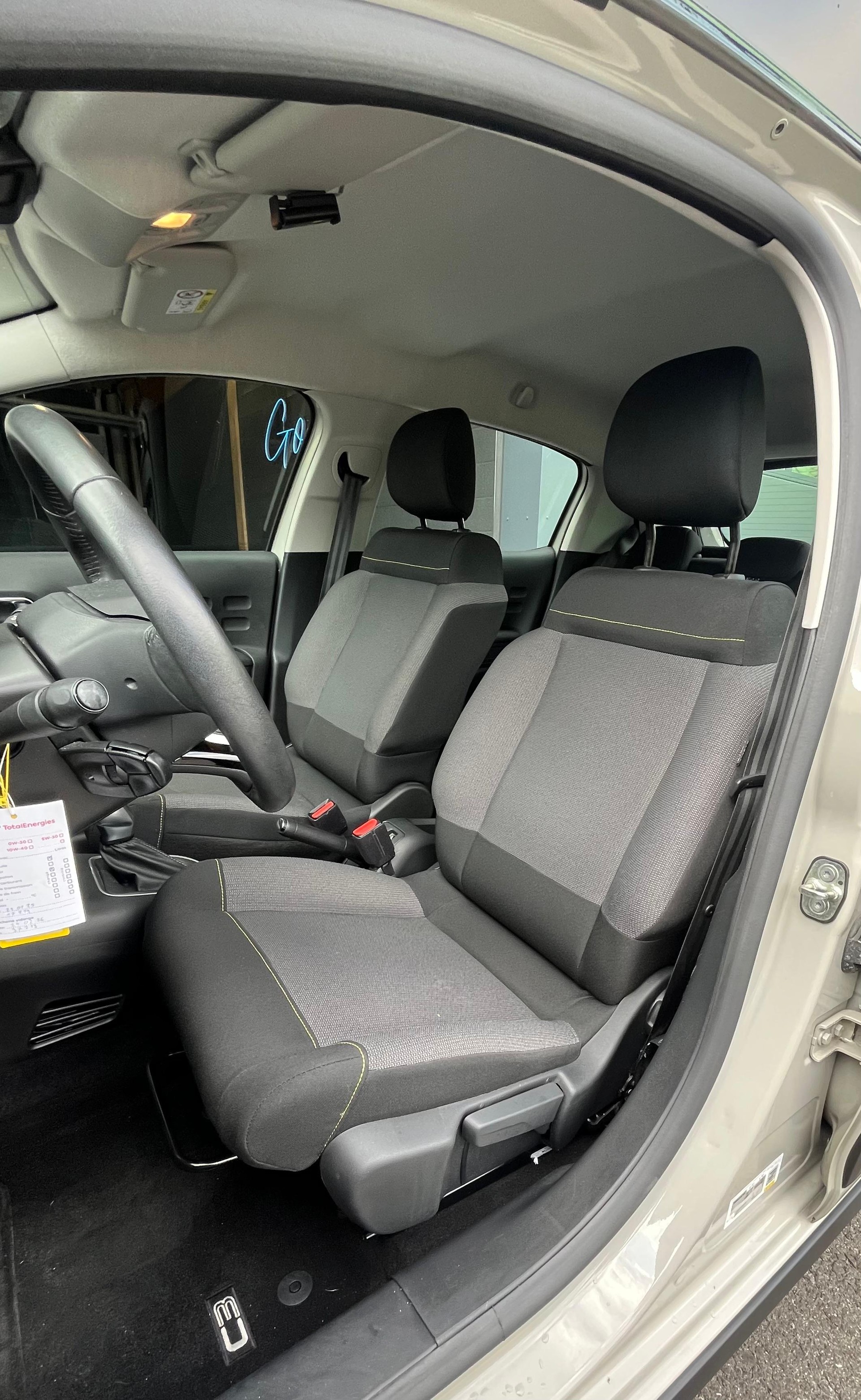 CITROEN C3 1.2i PureTech Swiss Edition EAT6-image-12