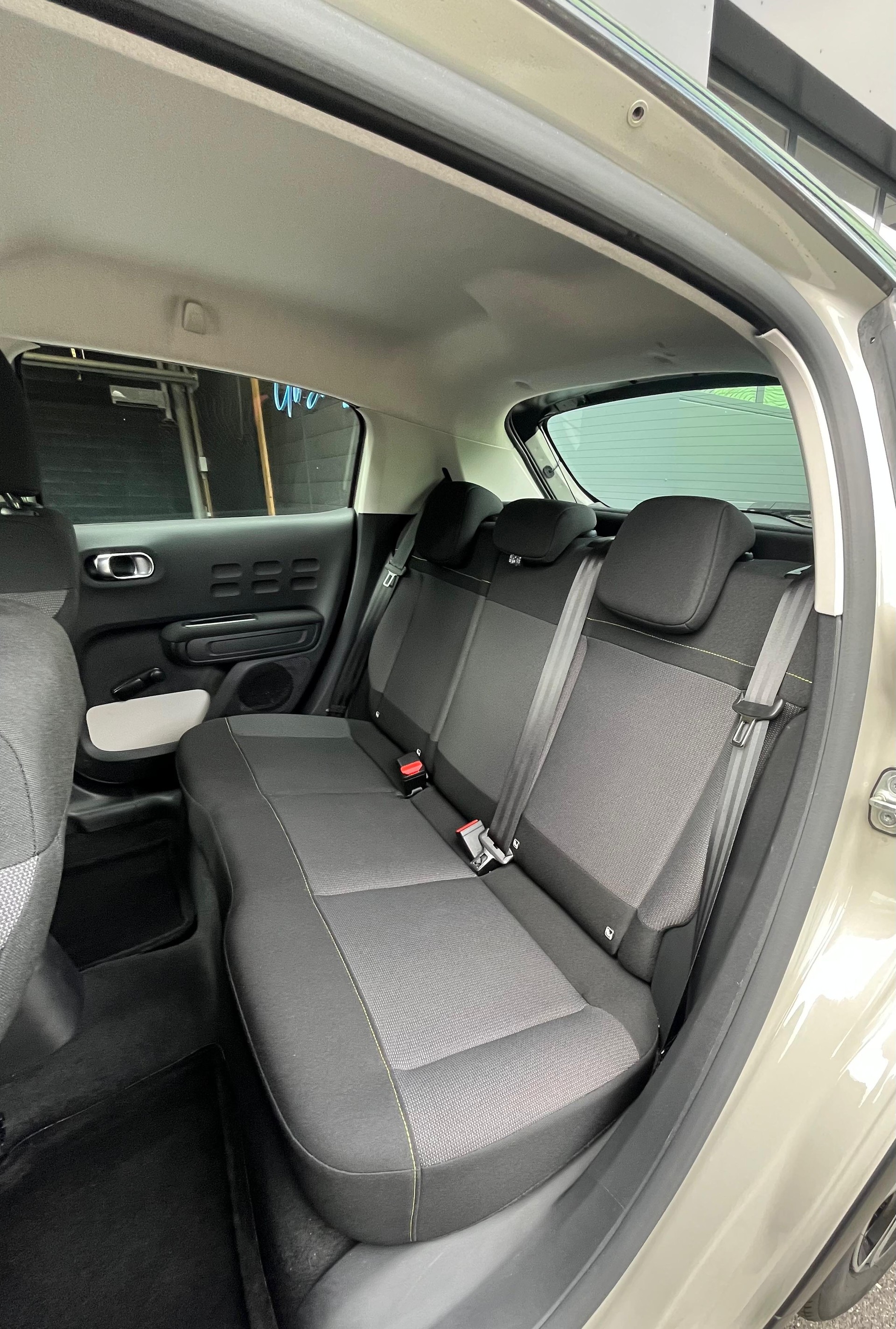CITROEN C3 1.2i PureTech Swiss Edition EAT6-image-13