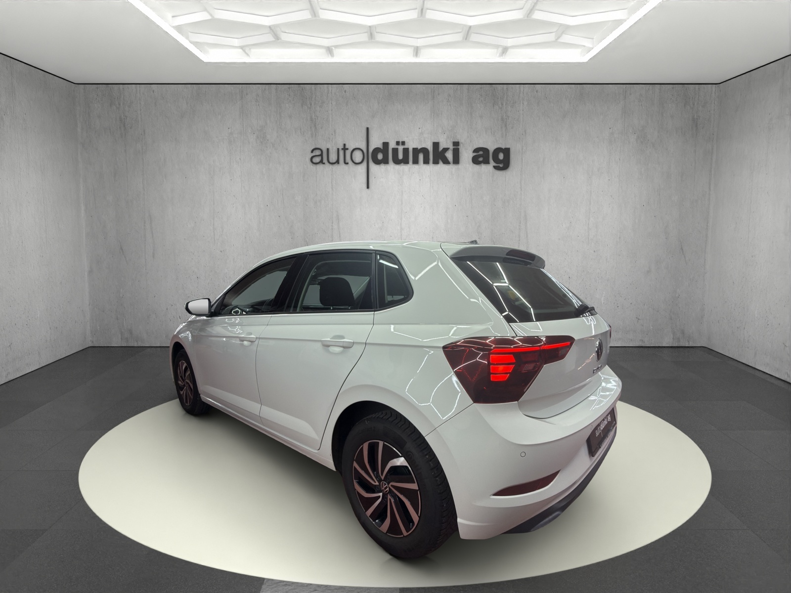 VW Polo 1.0 TSI Life DSG-showroom-element-2