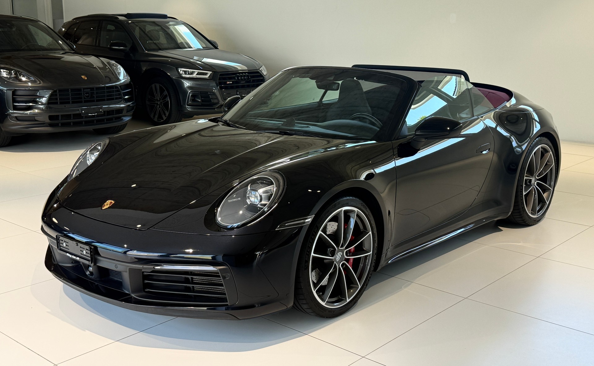 PORSCHE 911 Carrera 4S Cabriolet PDK ***CH-Porsche***Inkl. 1 Jahr All-In Garantie***Neuwertig***-showroom-element-3