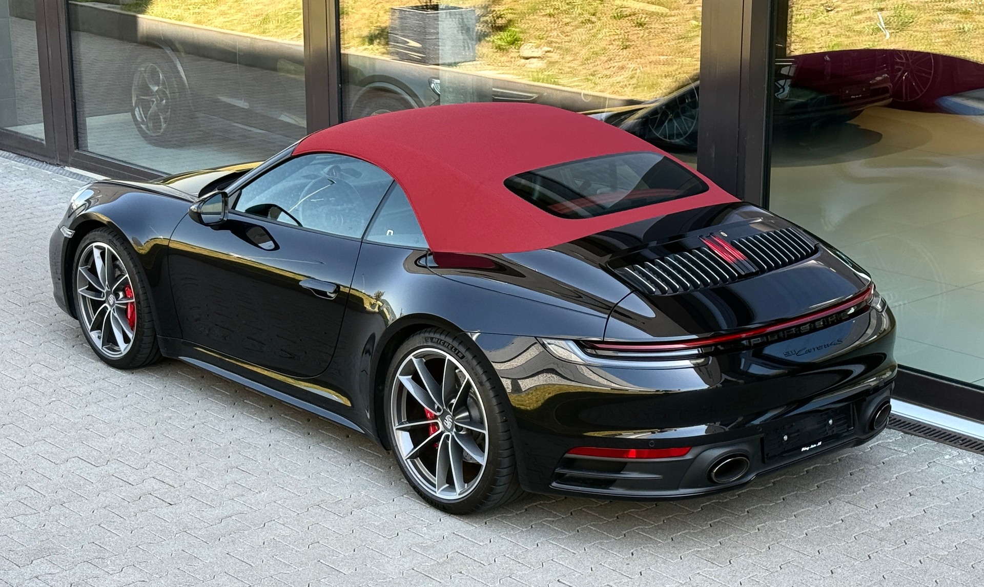 PORSCHE 911 Carrera 4S Cabriolet PDK ***CH-Porsche***Inkl. 1 Jahr All-In Garantie***Neuwertig***-image-38