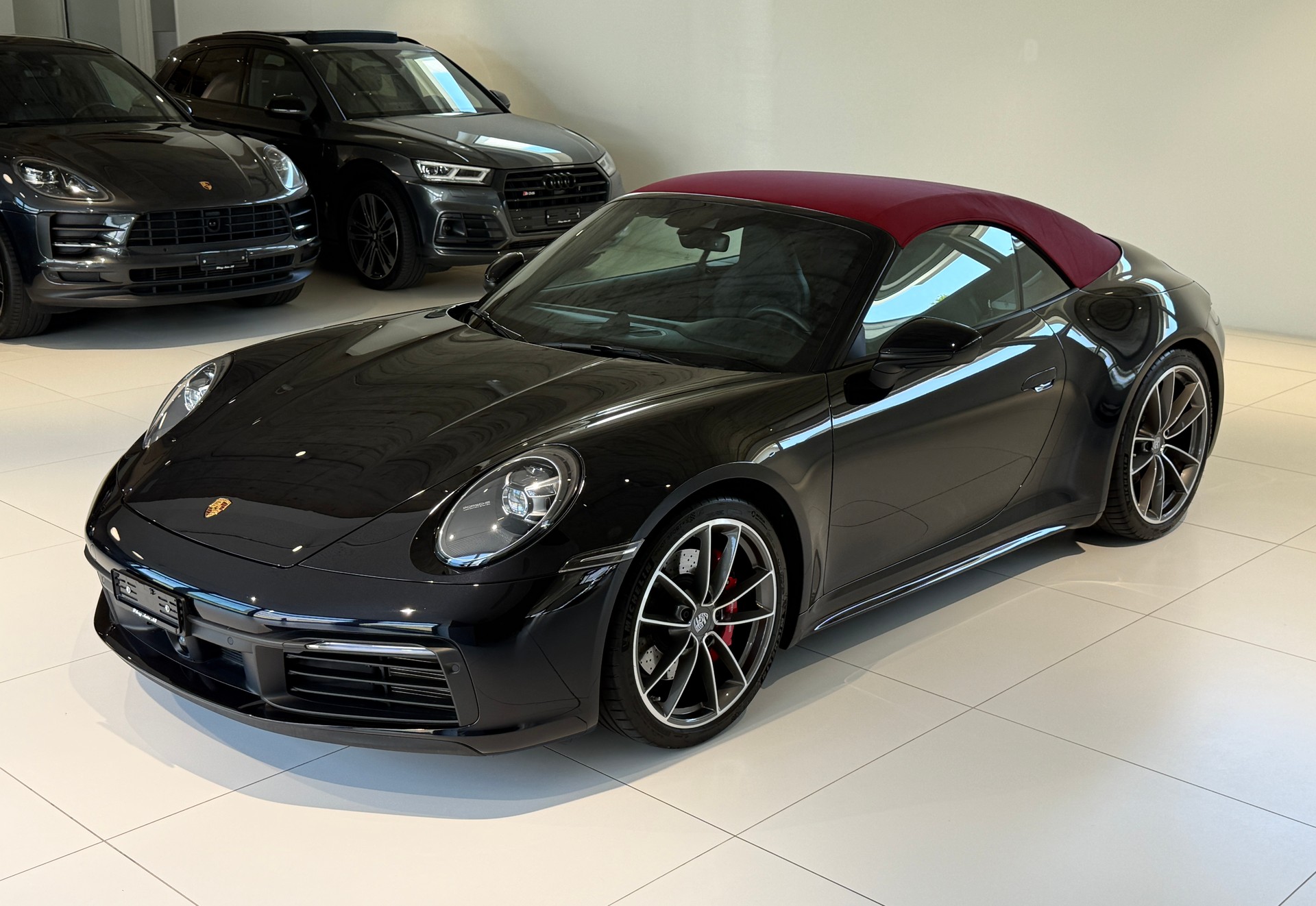 PORSCHE 911 Carrera 4S Cabriolet PDK ***CH-Porsche***Inkl. 1 Jahr All-In Garantie***Neuwertig***-showroom-element-2