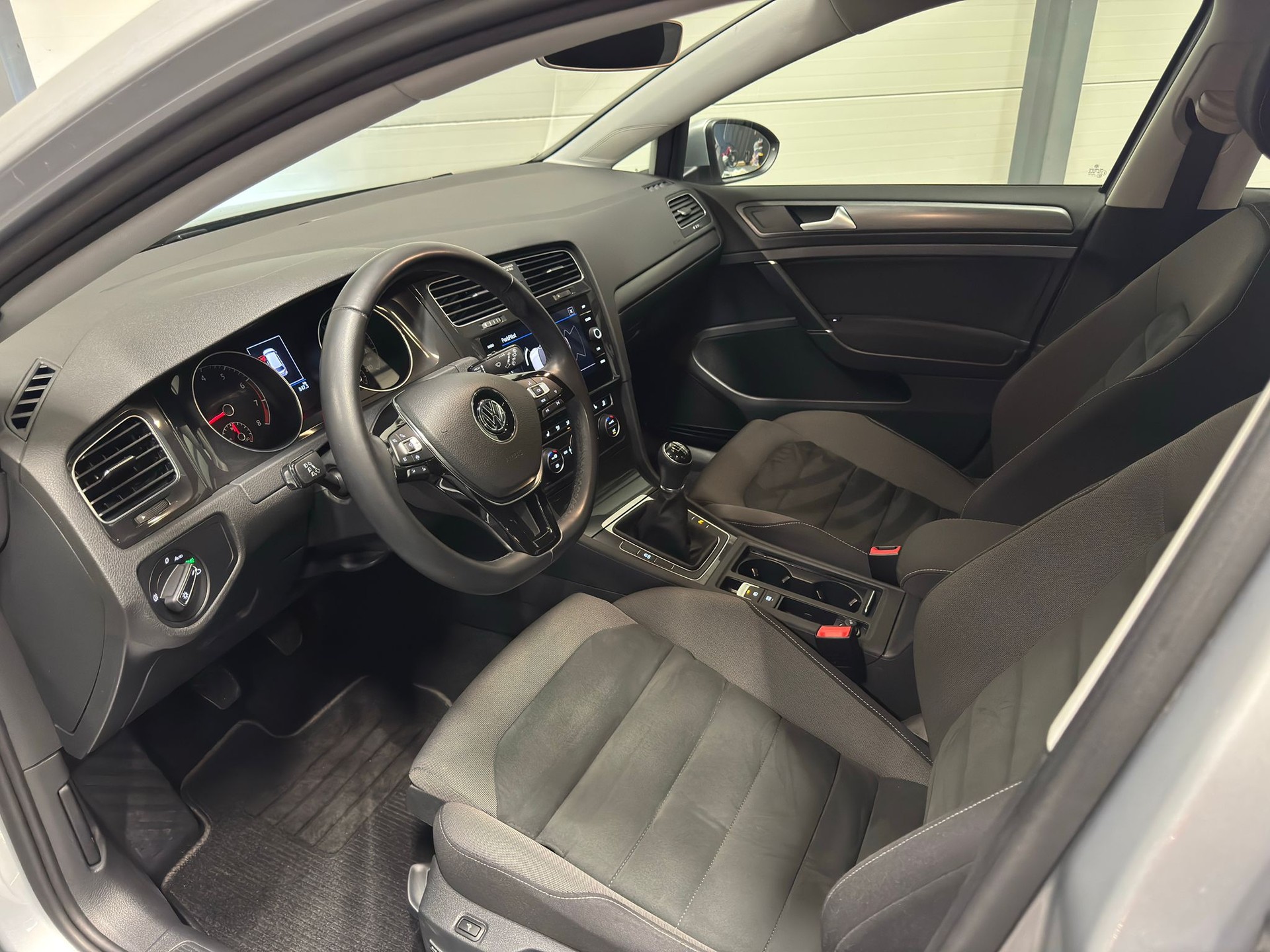 VW Golf VII Variant 1.5 TSI BlueM Comfortline-image-12