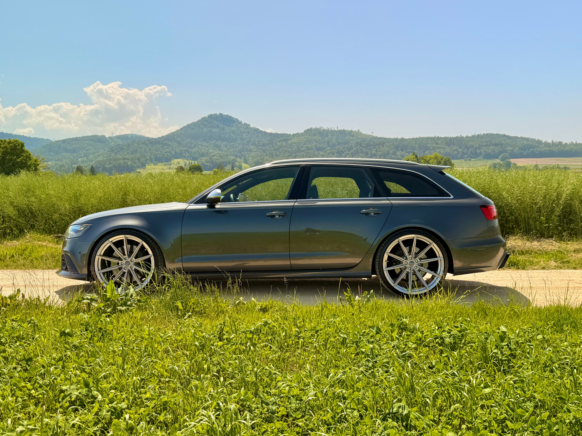 AUDI RS6 Avant 4.0 TFSI V8 quattro Tiptronic-image-1