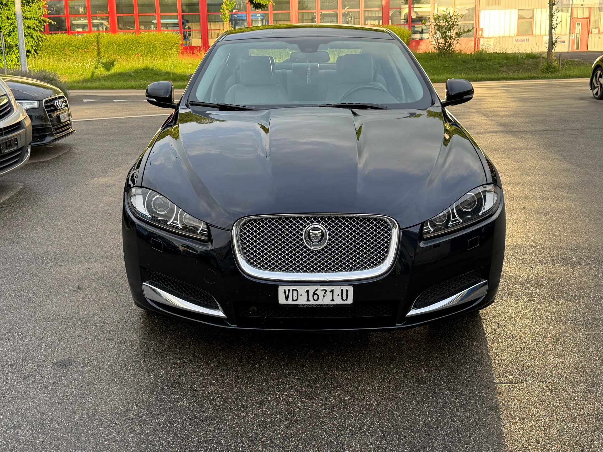 JAGUAR XF 3.0d V6 Premium Luxury-image-1