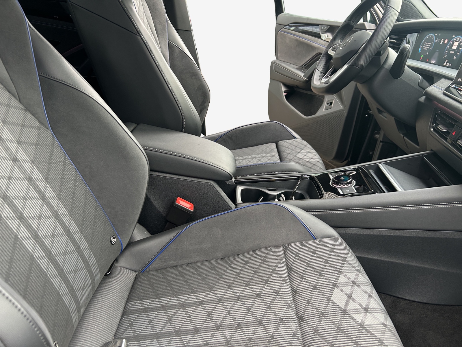 VW Tayron 2.0 TSI R-Line DSG 4Motion-image-15