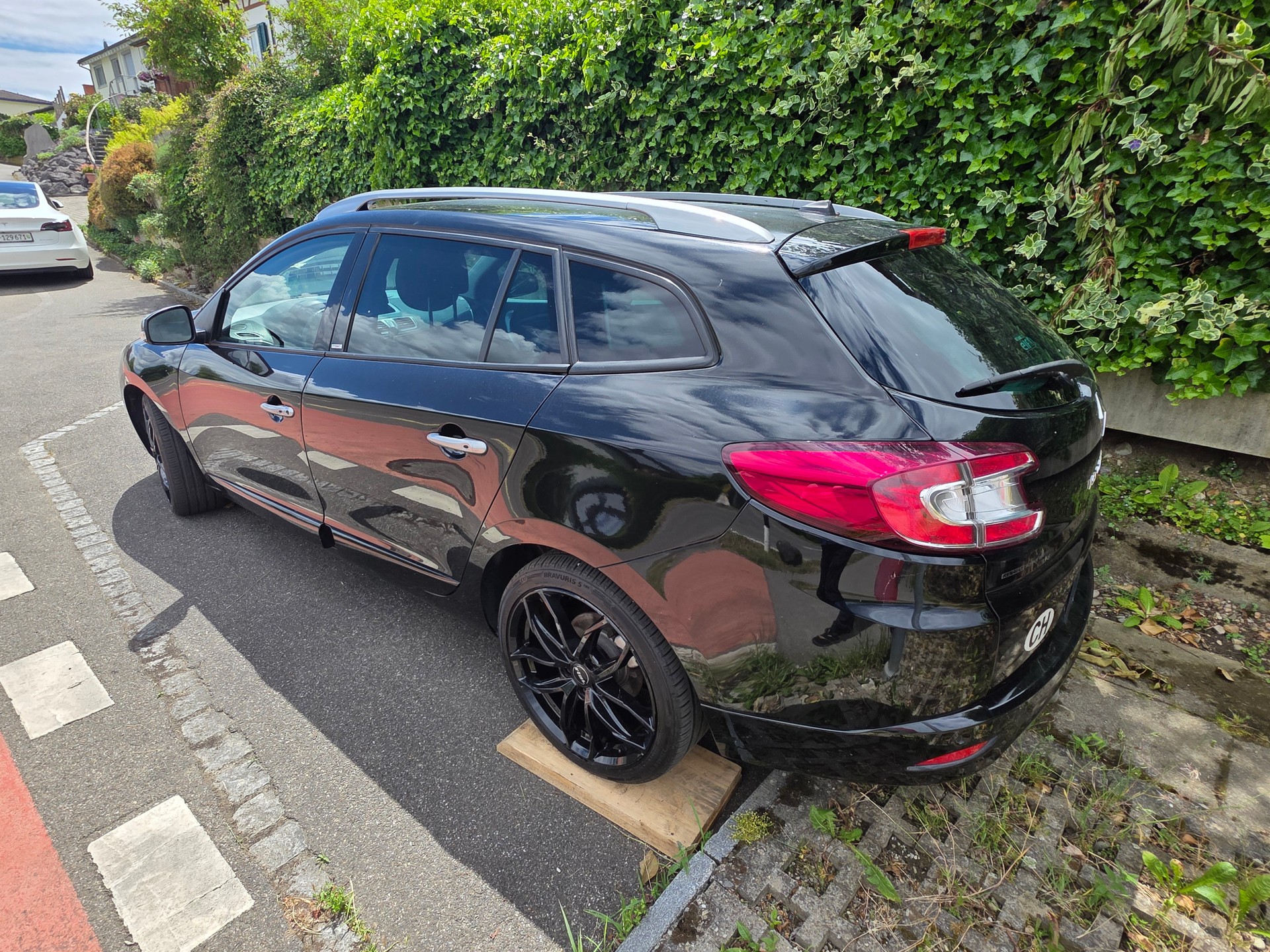 RENAULT Grandtour Bose System-image-1