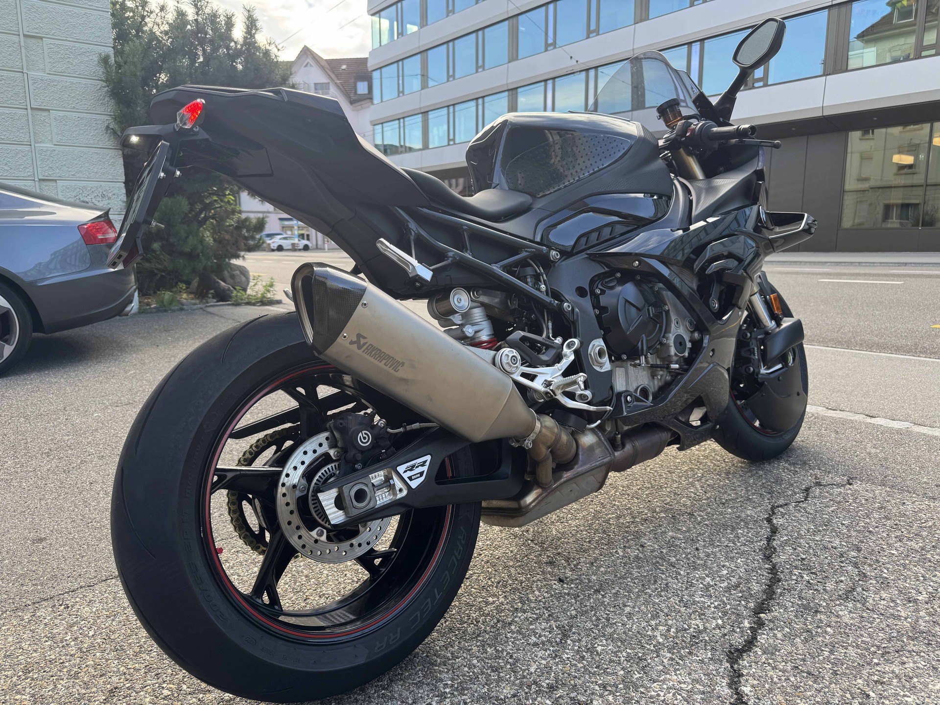 BMW S 1000 RR-showroom-element-3