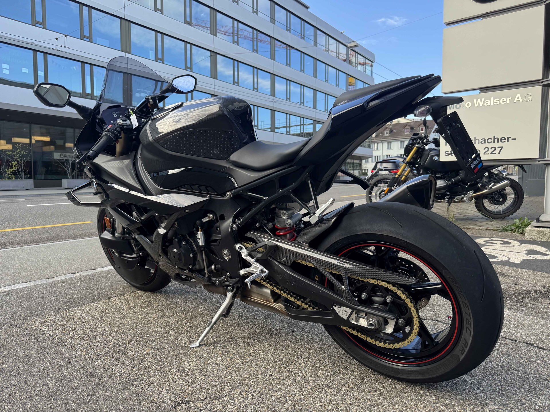 BMW S 1000 RR-showroom-element-2