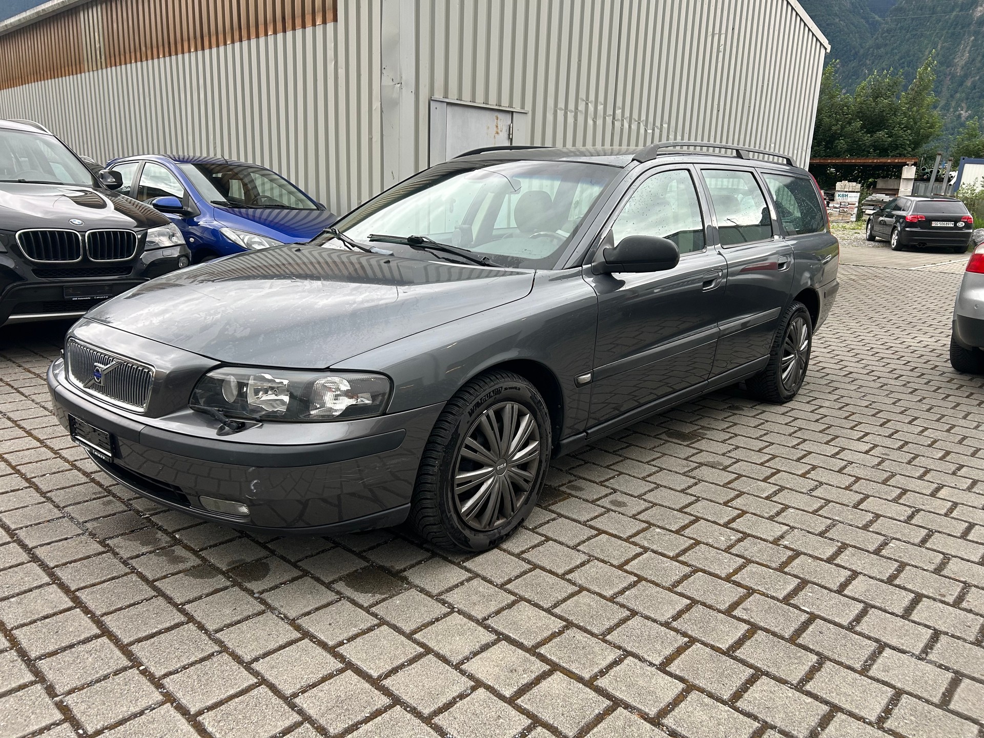 VOLVO V70 D5 AWD Geartronic-image-1