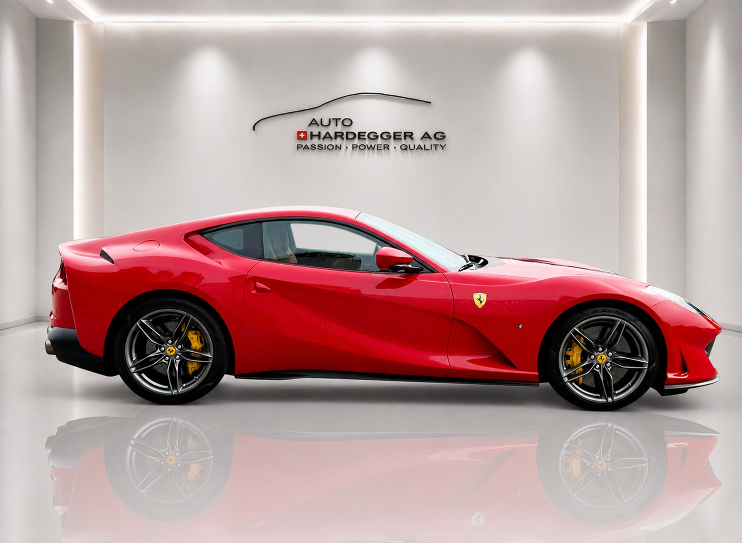 FERRARI 812 Superfast-image-2