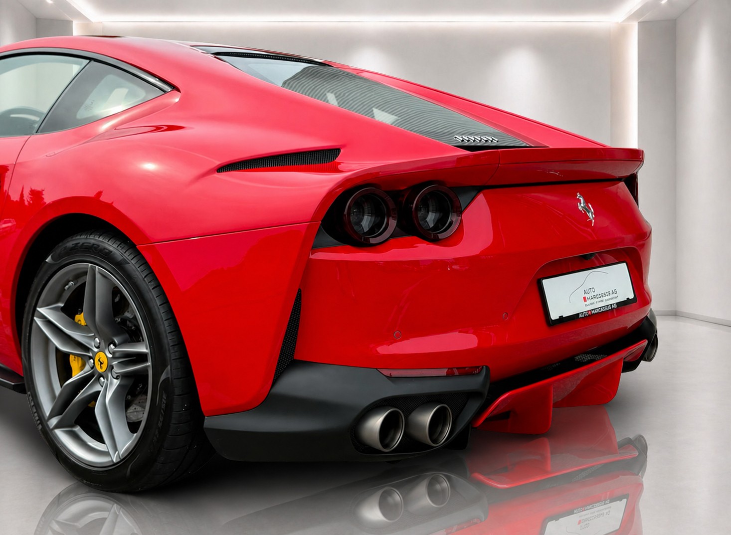 FERRARI 812 Superfast-image-11