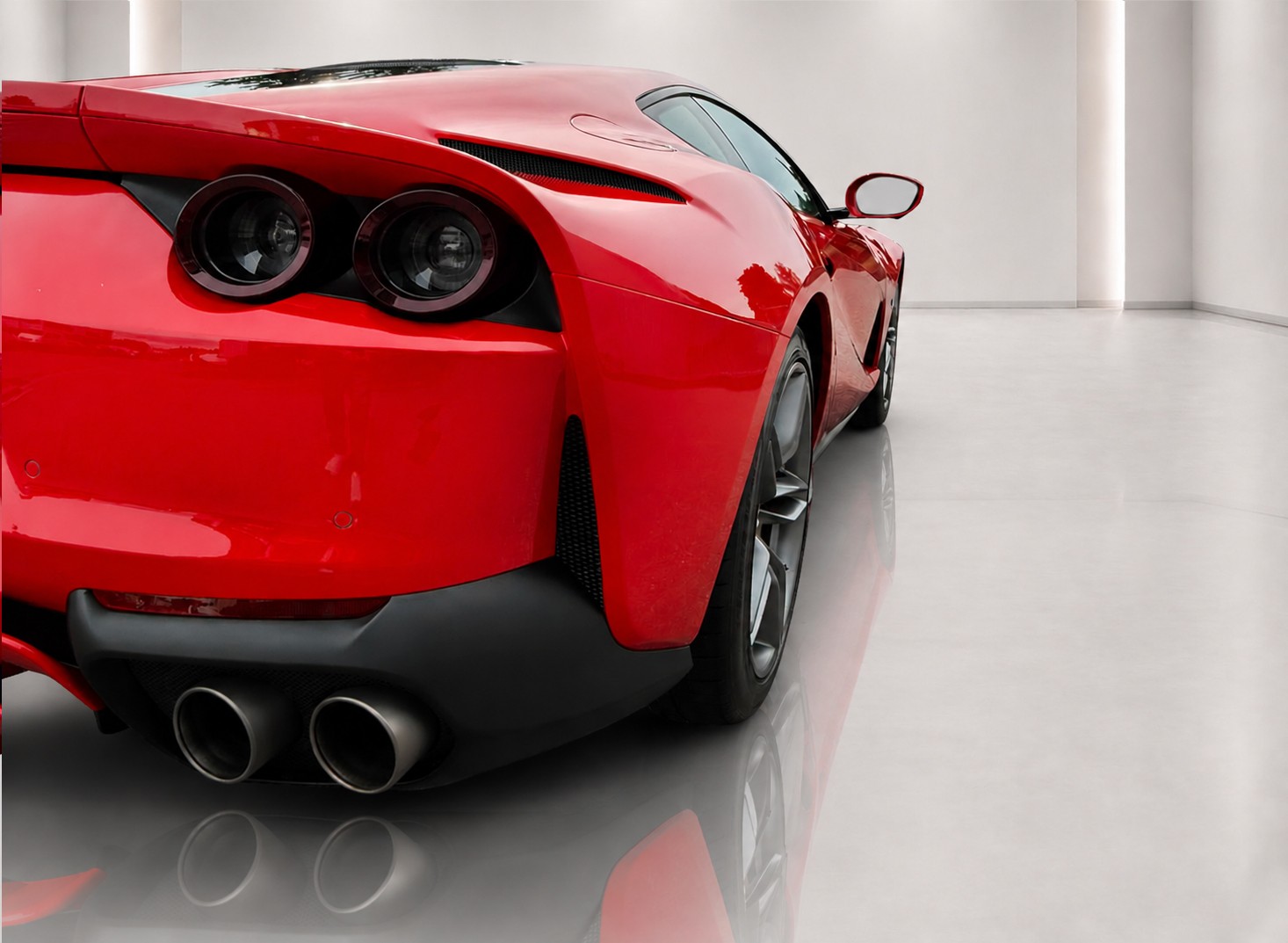 FERRARI 812 Superfast-image-8