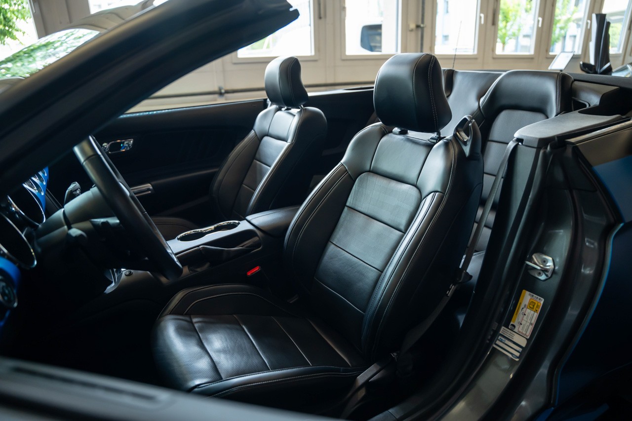FORD Mustang Convertible 5.0 V8 GT Automat-image-13