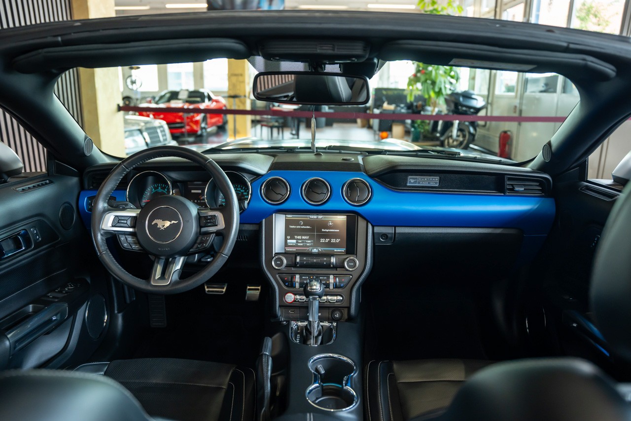 FORD Mustang Convertible 5.0 V8 GT Automat-image-11