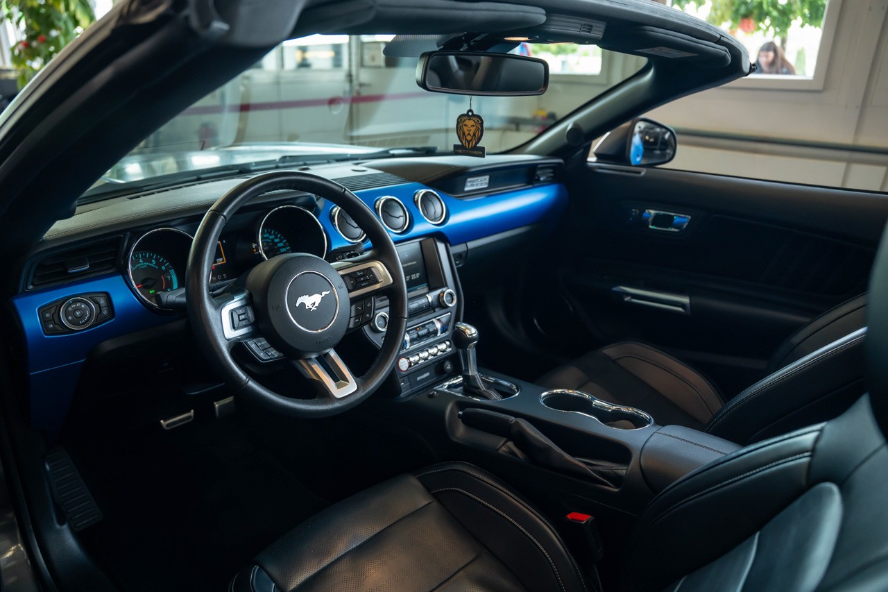 FORD Mustang Convertible 5.0 V8 GT Automat-image-12