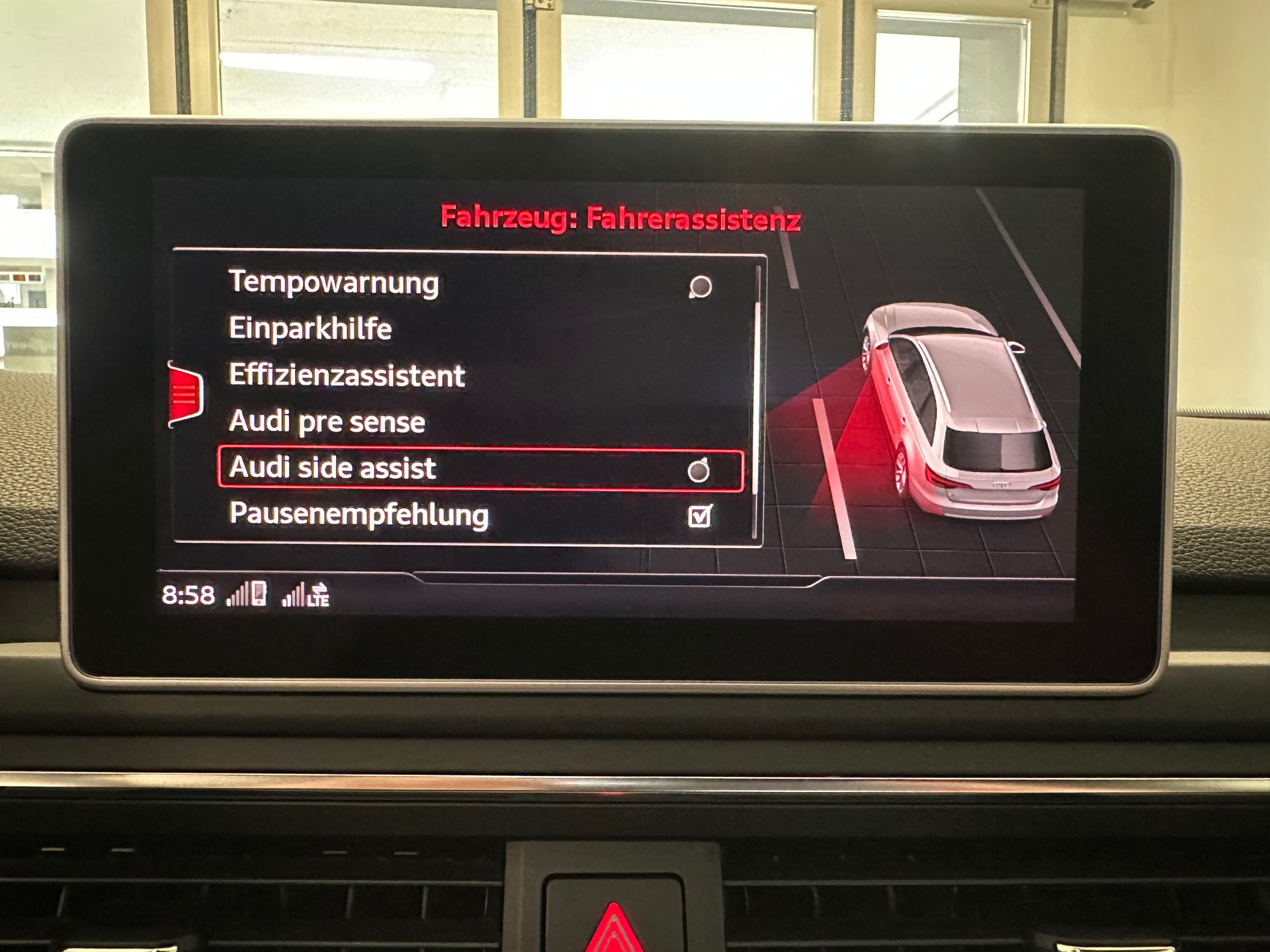 AUDI A4 Avant 2.0 TFSI Sport quattro S-tronic-image-24