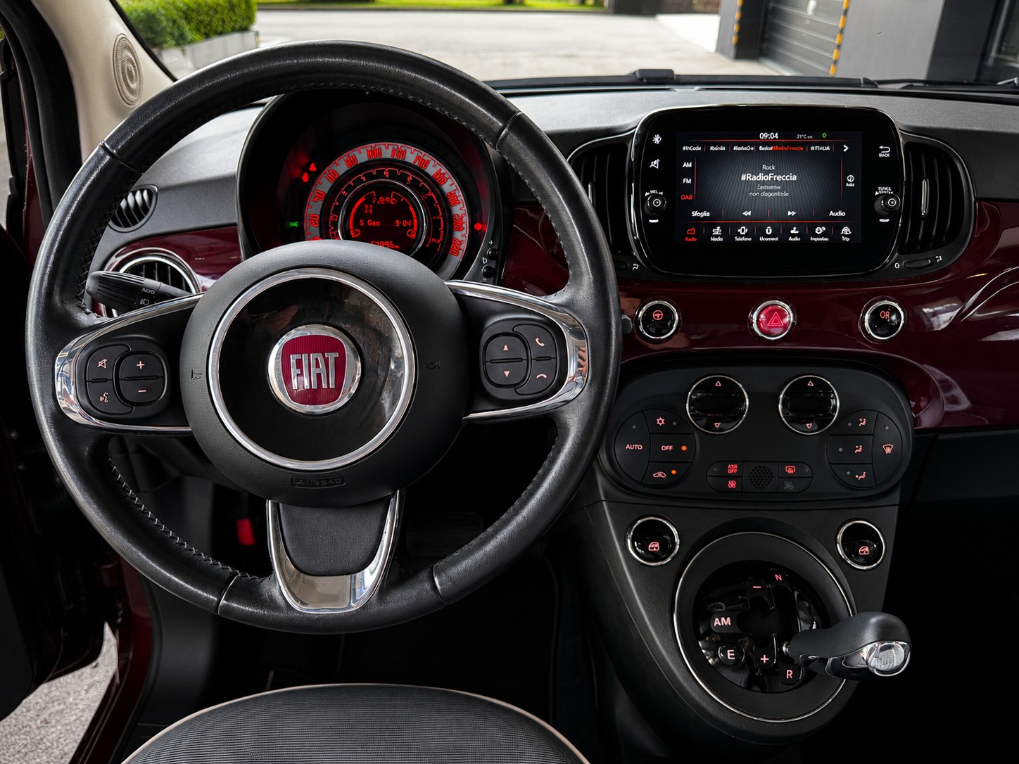 FIAT 500 1.2 Lounge-image-8