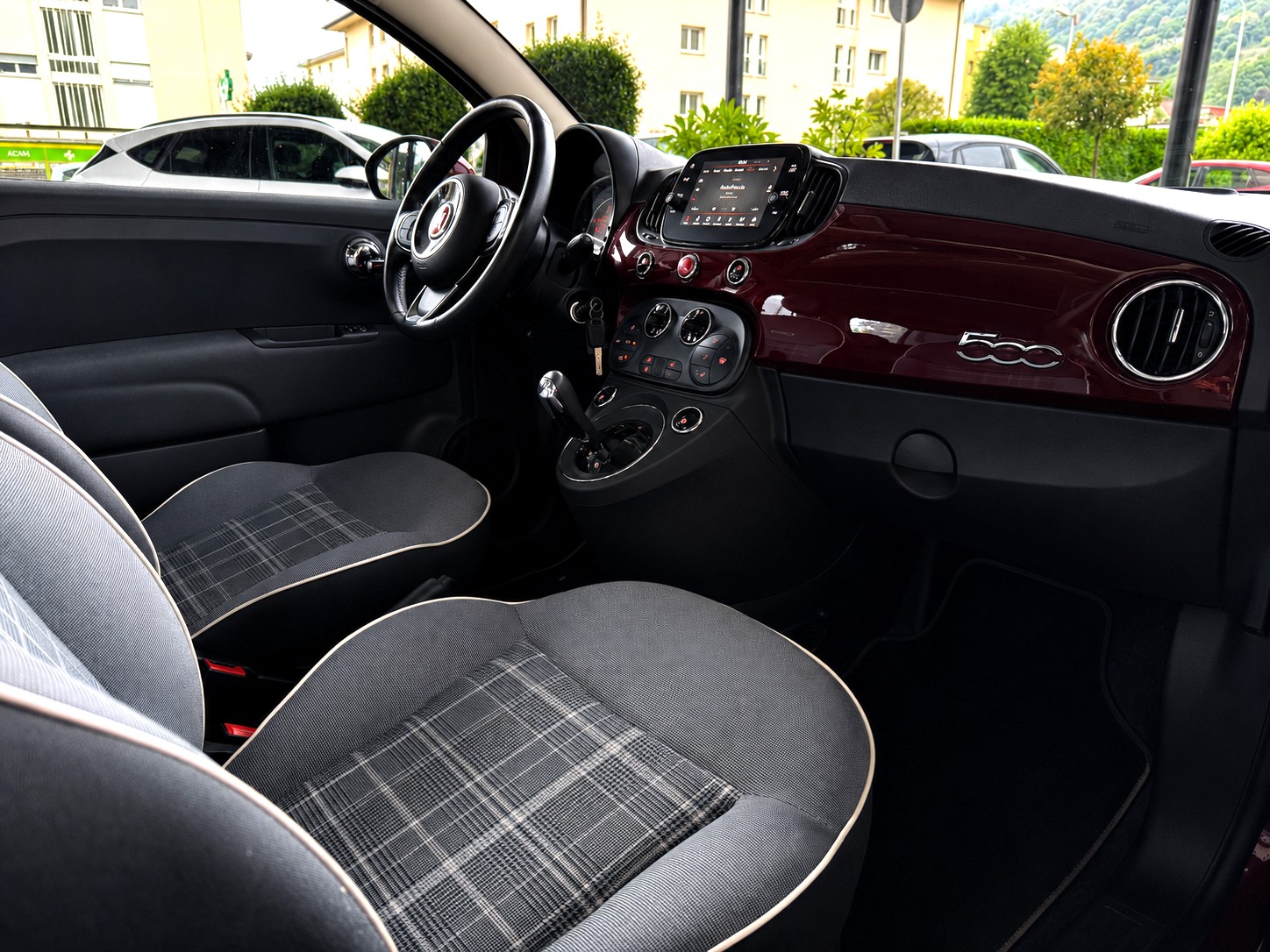 FIAT 500 1.2 Lounge-image-11