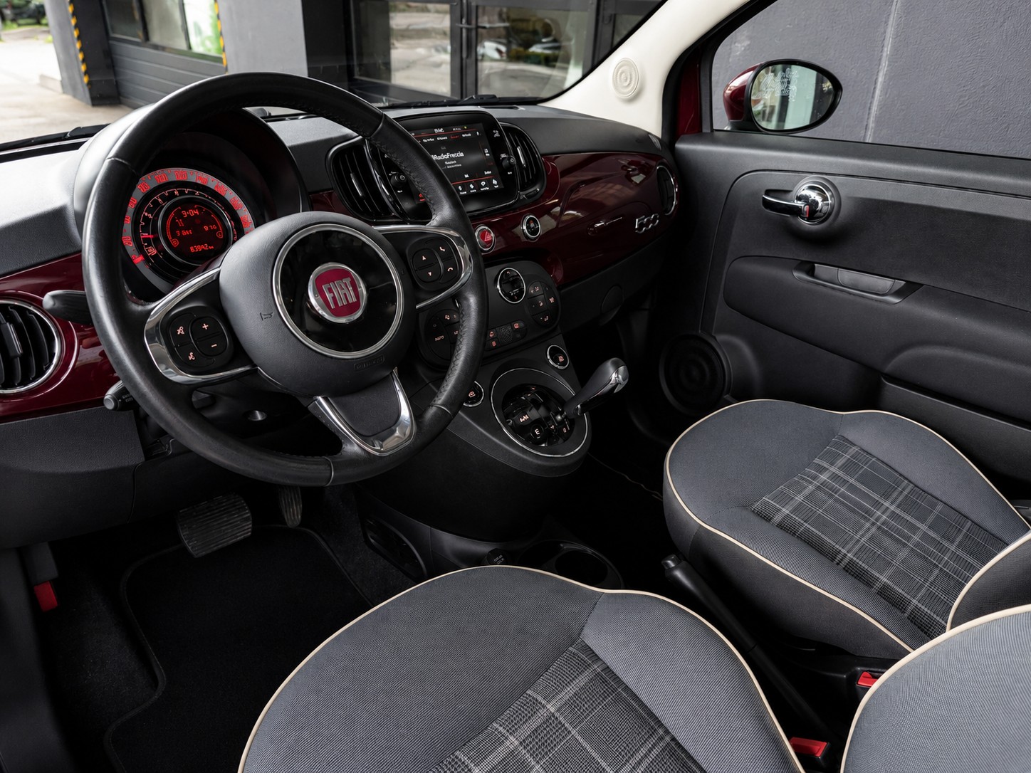 FIAT 500 1.2 Lounge-image-10