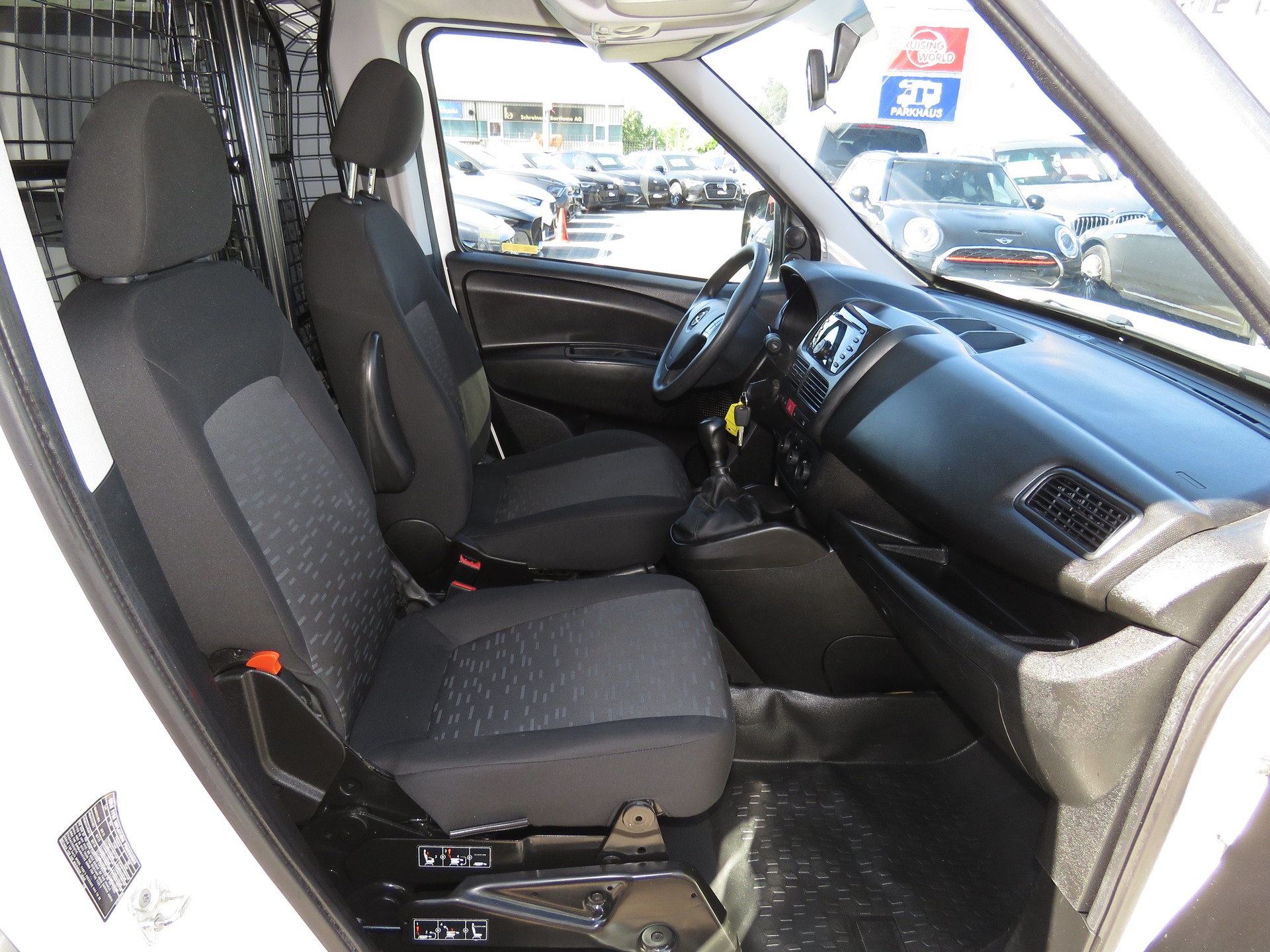 OPEL Combo 1.3 CDTI 2.2 L1H1 (AHK 1.0 t, NL 587 kg)-image-9