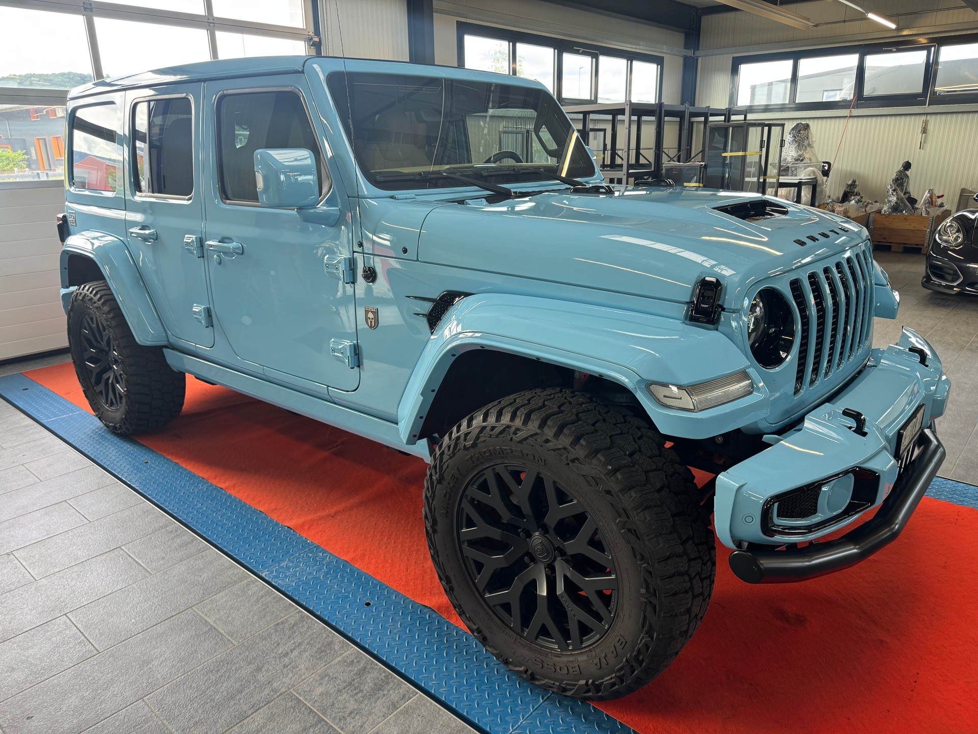 JEEP Unlimited Brute Edition 2.0 4Xe Skyone-image-2