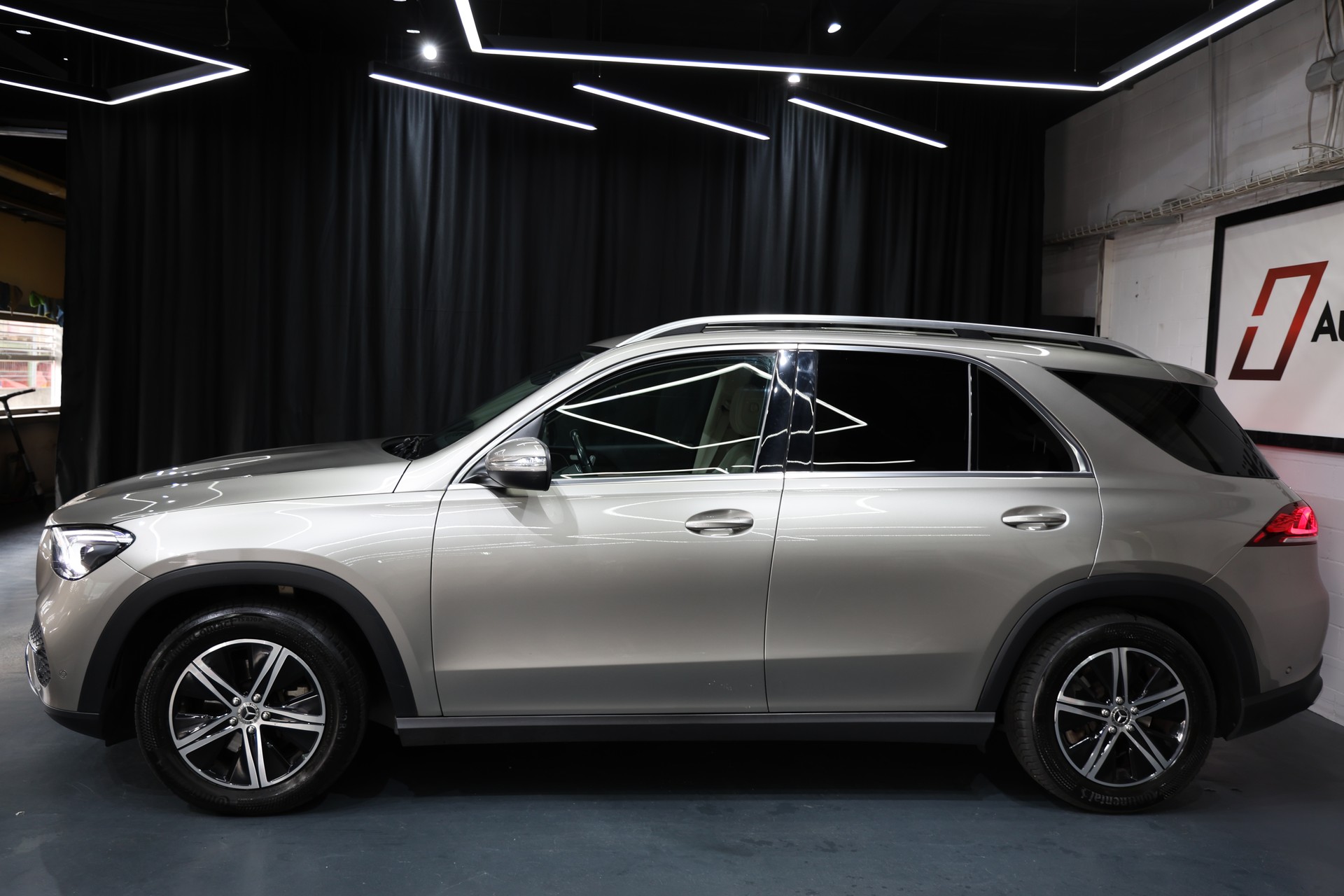 MERCEDES-BENZ GLE 300 d 4Matic 9G-Tronic-image-3