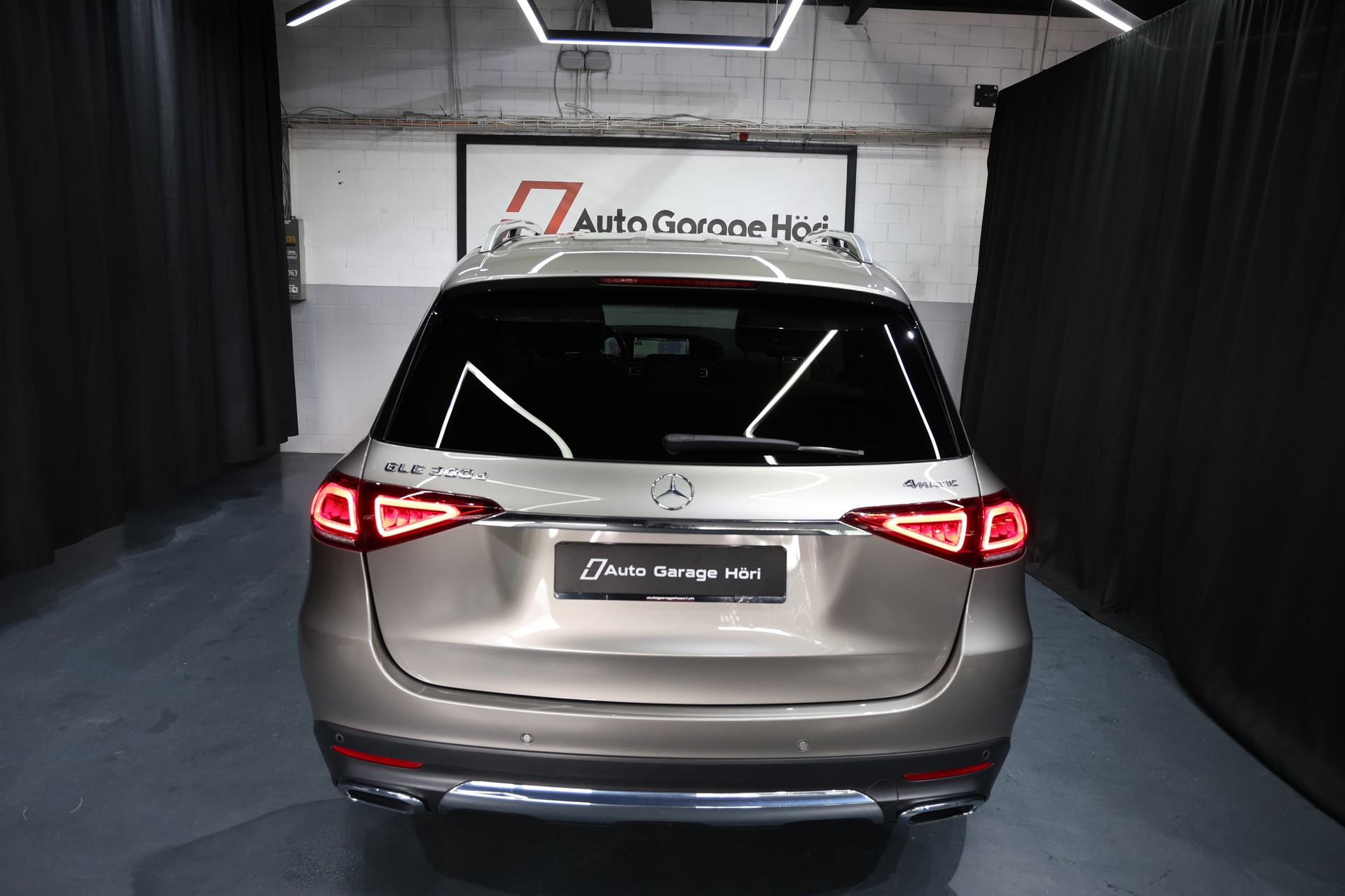 MERCEDES-BENZ GLE 300 d 4Matic 9G-Tronic-image-12