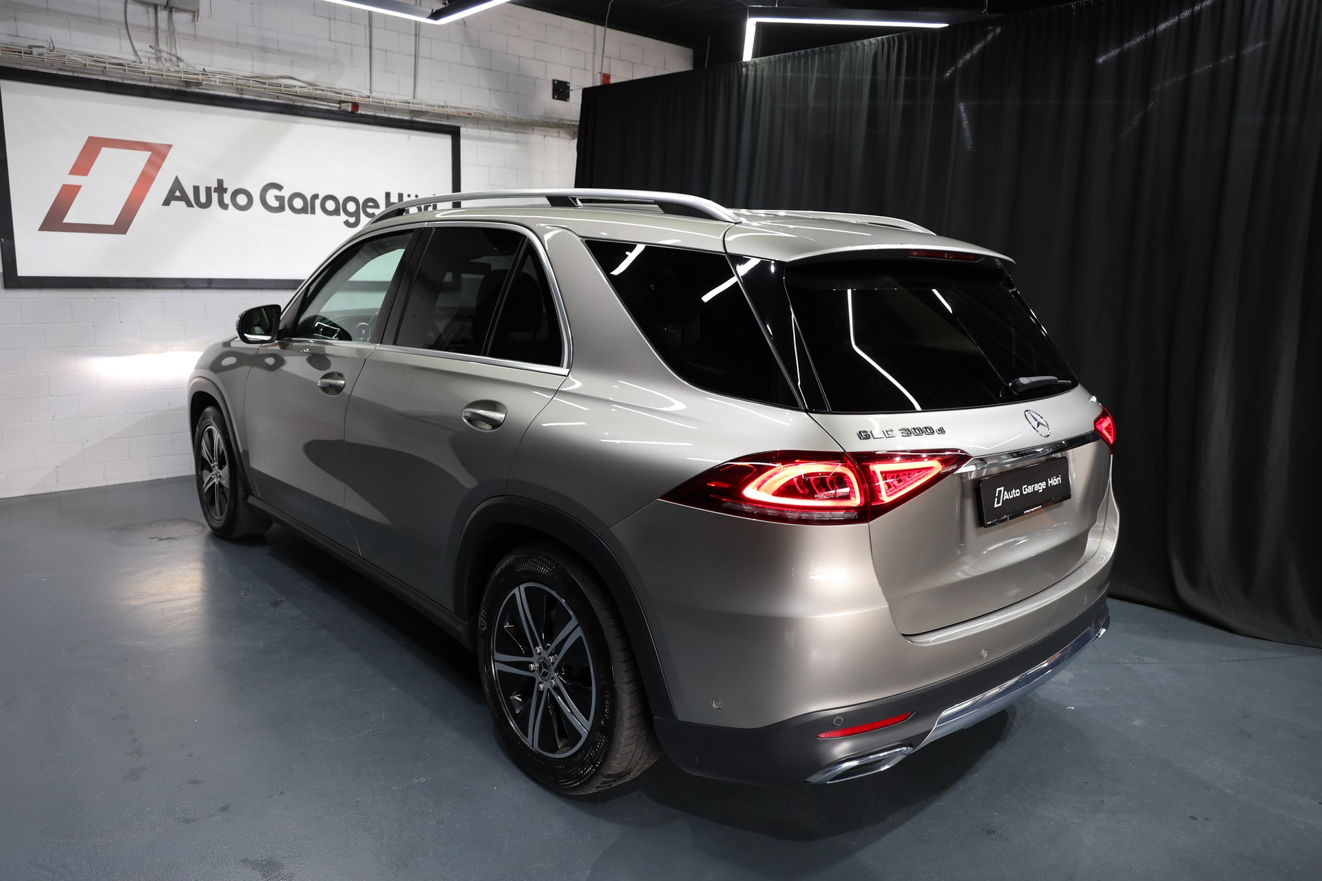 MERCEDES-BENZ GLE 300 d 4Matic 9G-Tronic-image-13