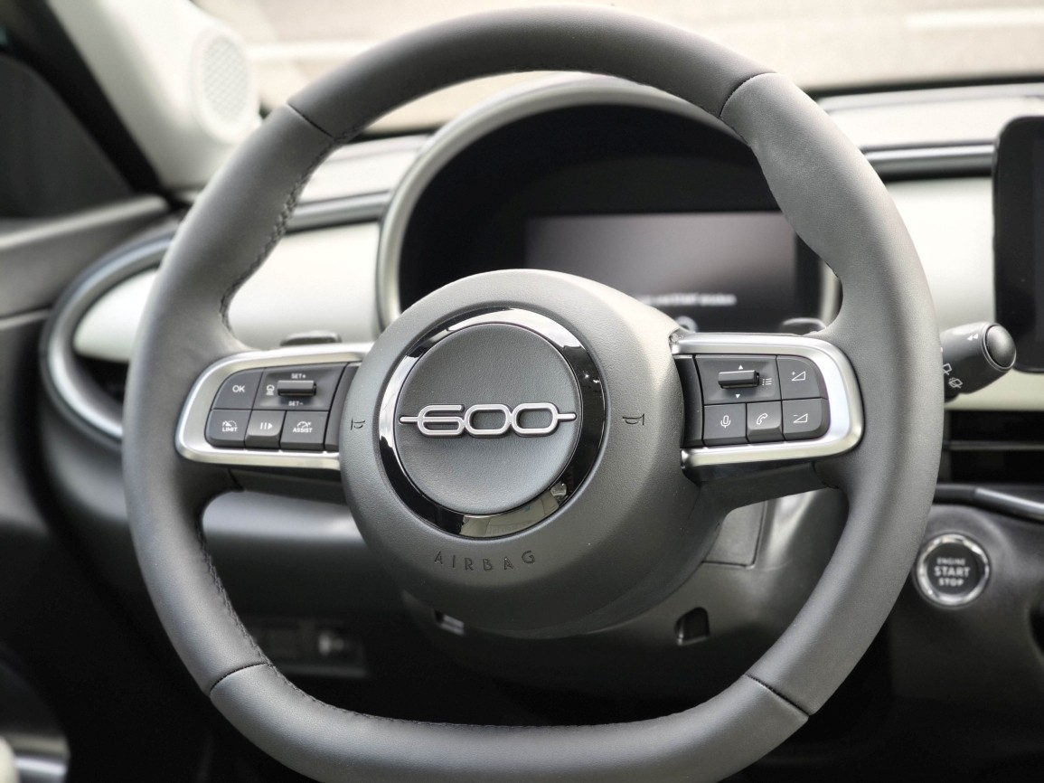 FIAT 600 1.2 Hybrid 145 La Prima-image-10