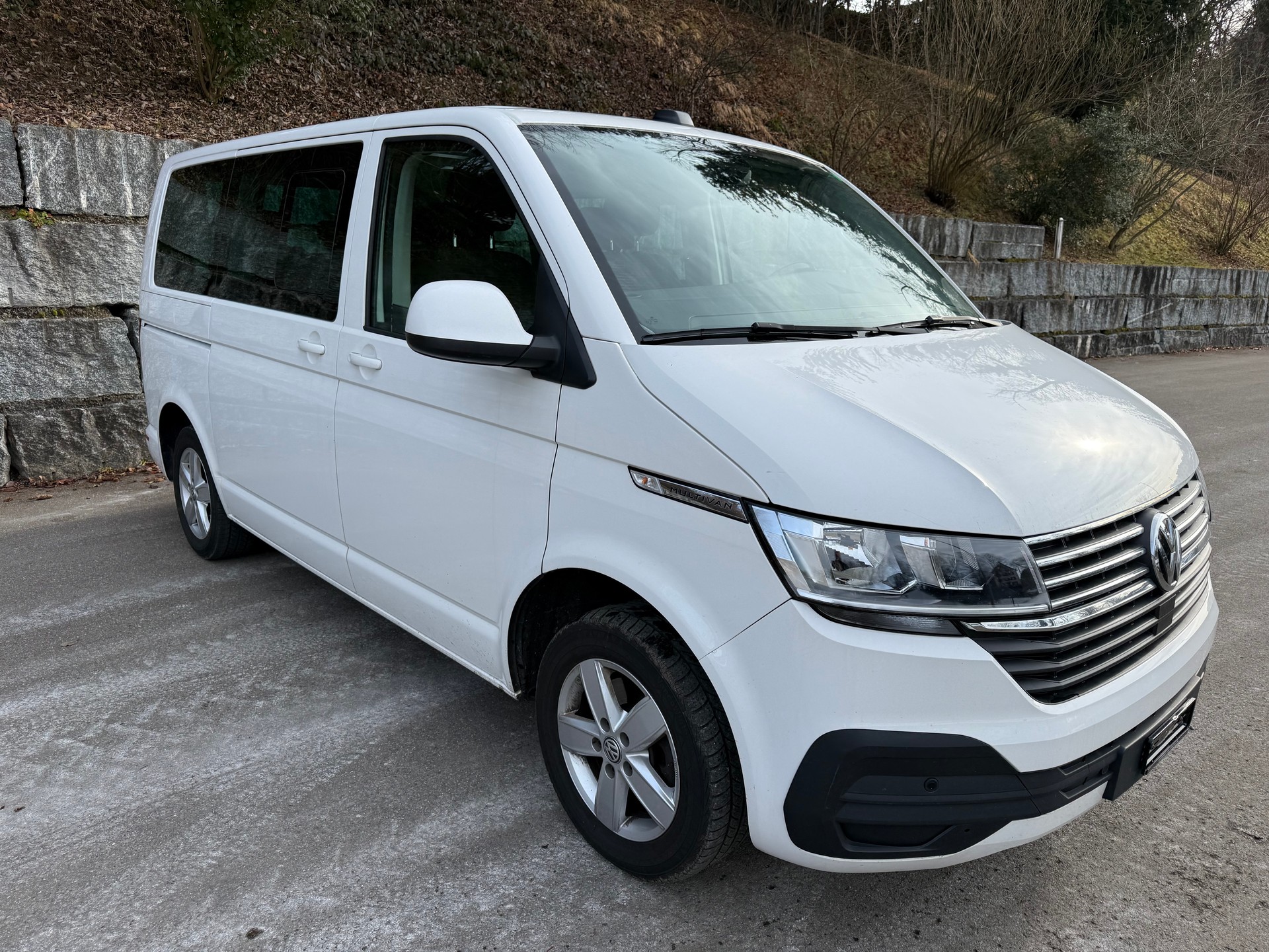 VW T6.1 Multivan 2.0 TDI Comfortline DSG-image-1