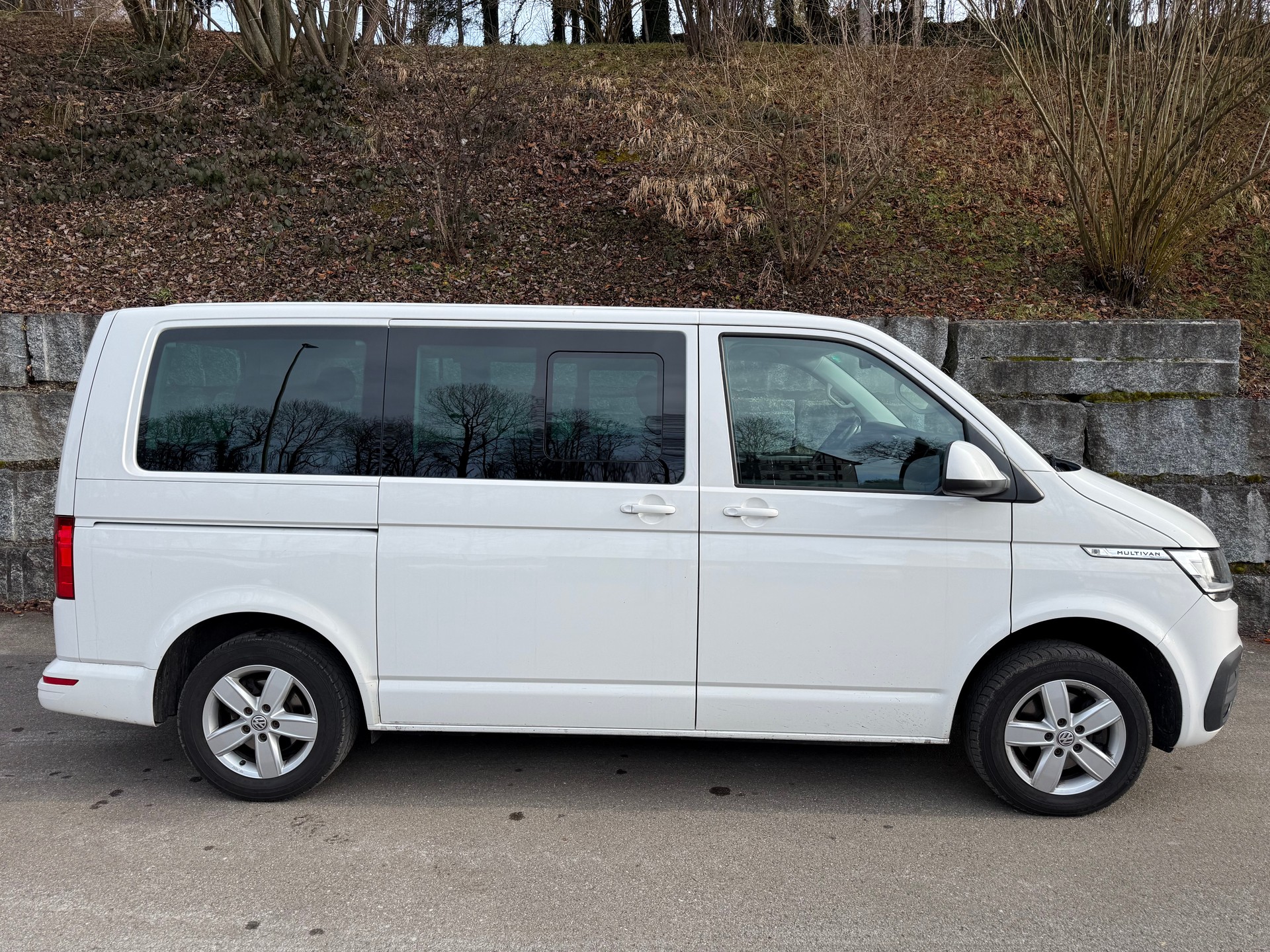 VW T6.1 Multivan 2.0 TDI Comfortline DSG-image-8
