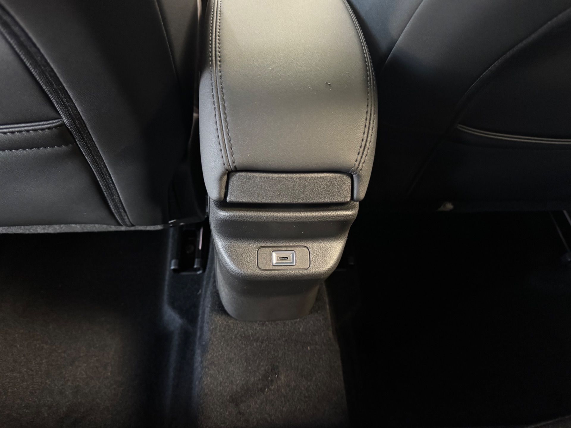 JEEP Avenger 1.2 Turbo MHEV Summit Sky-image-22