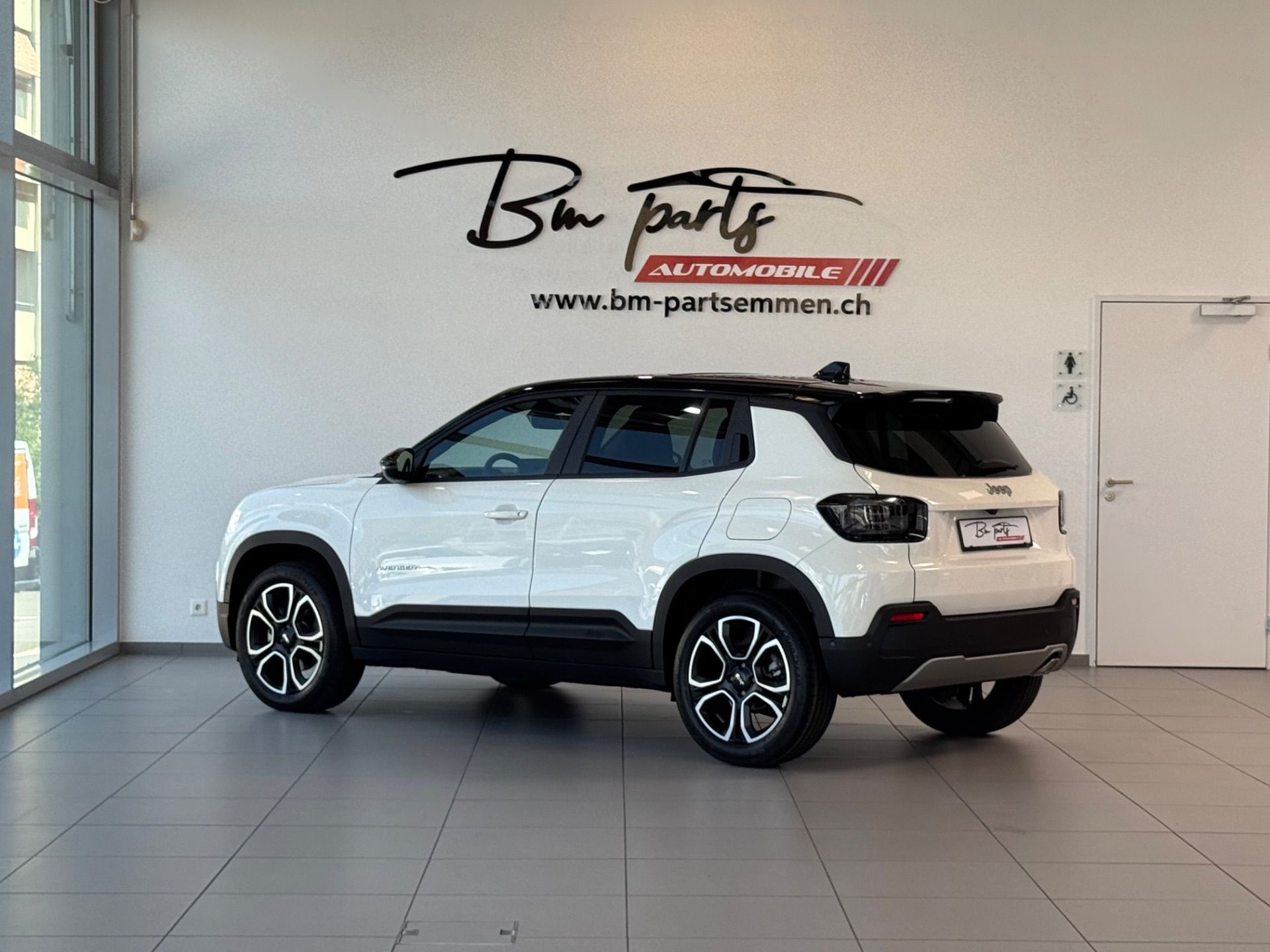 JEEP Avenger 1.2 Turbo MHEV Summit Sky-image-3